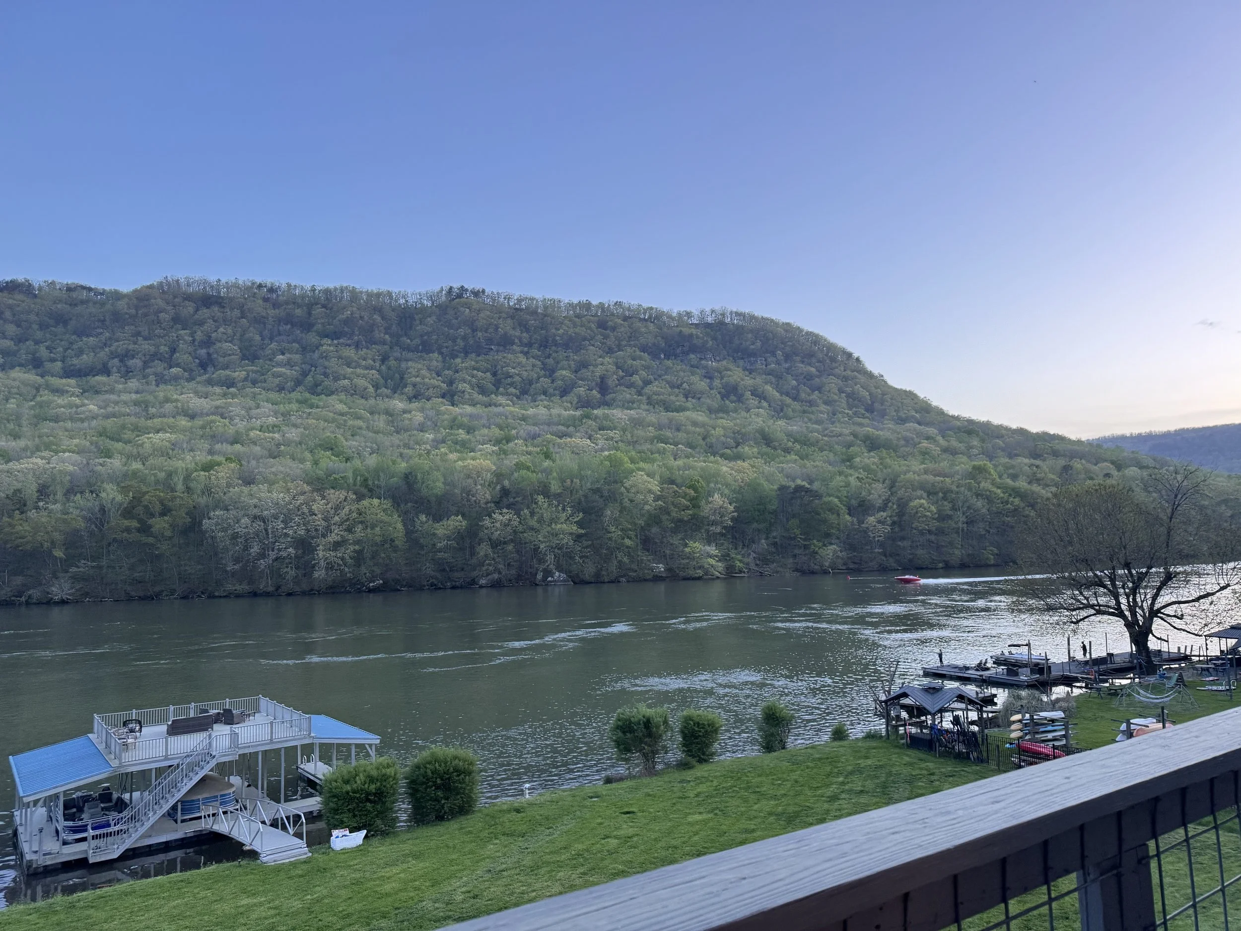 Speed boat going home