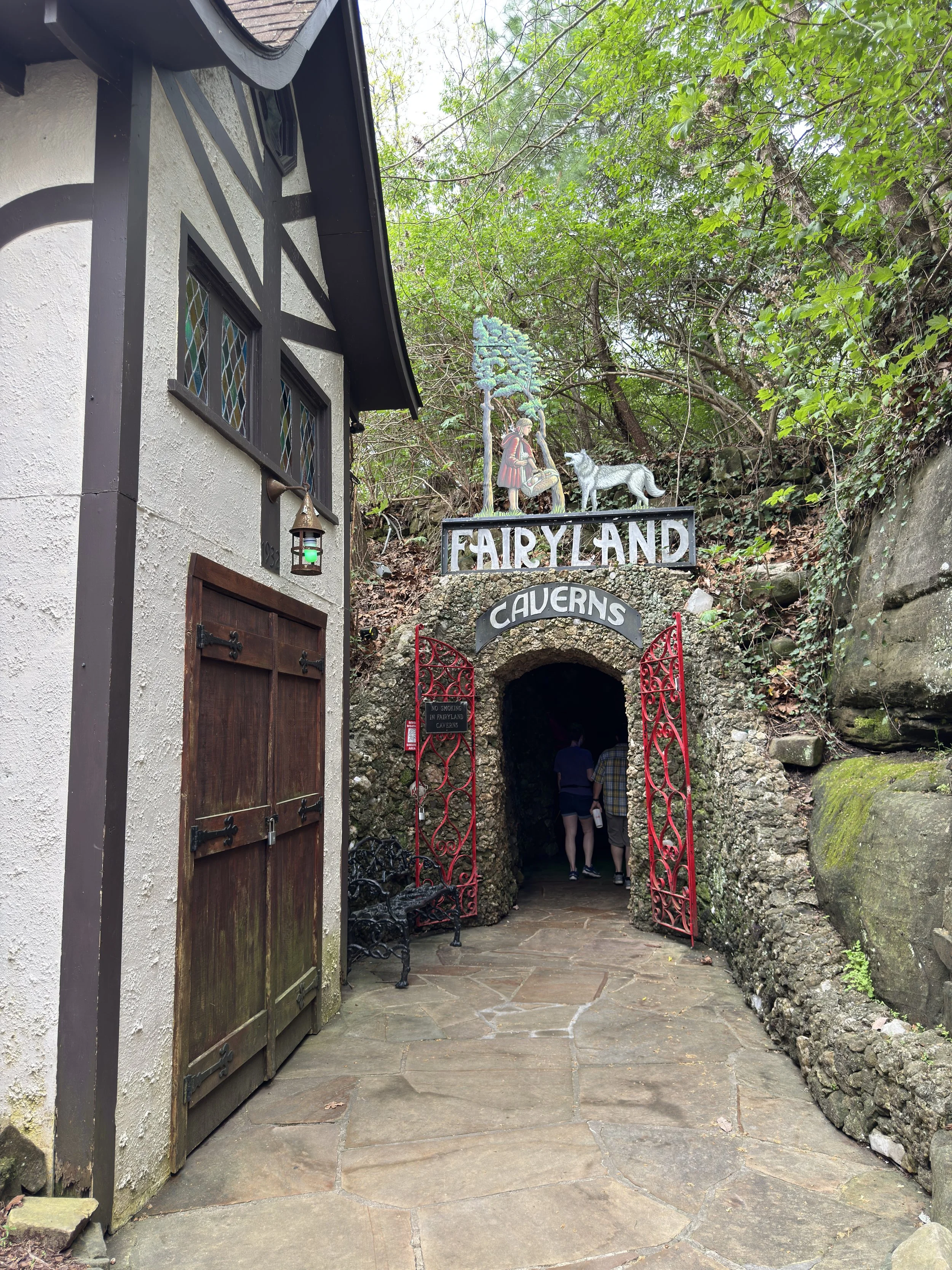 Faryland Caverns