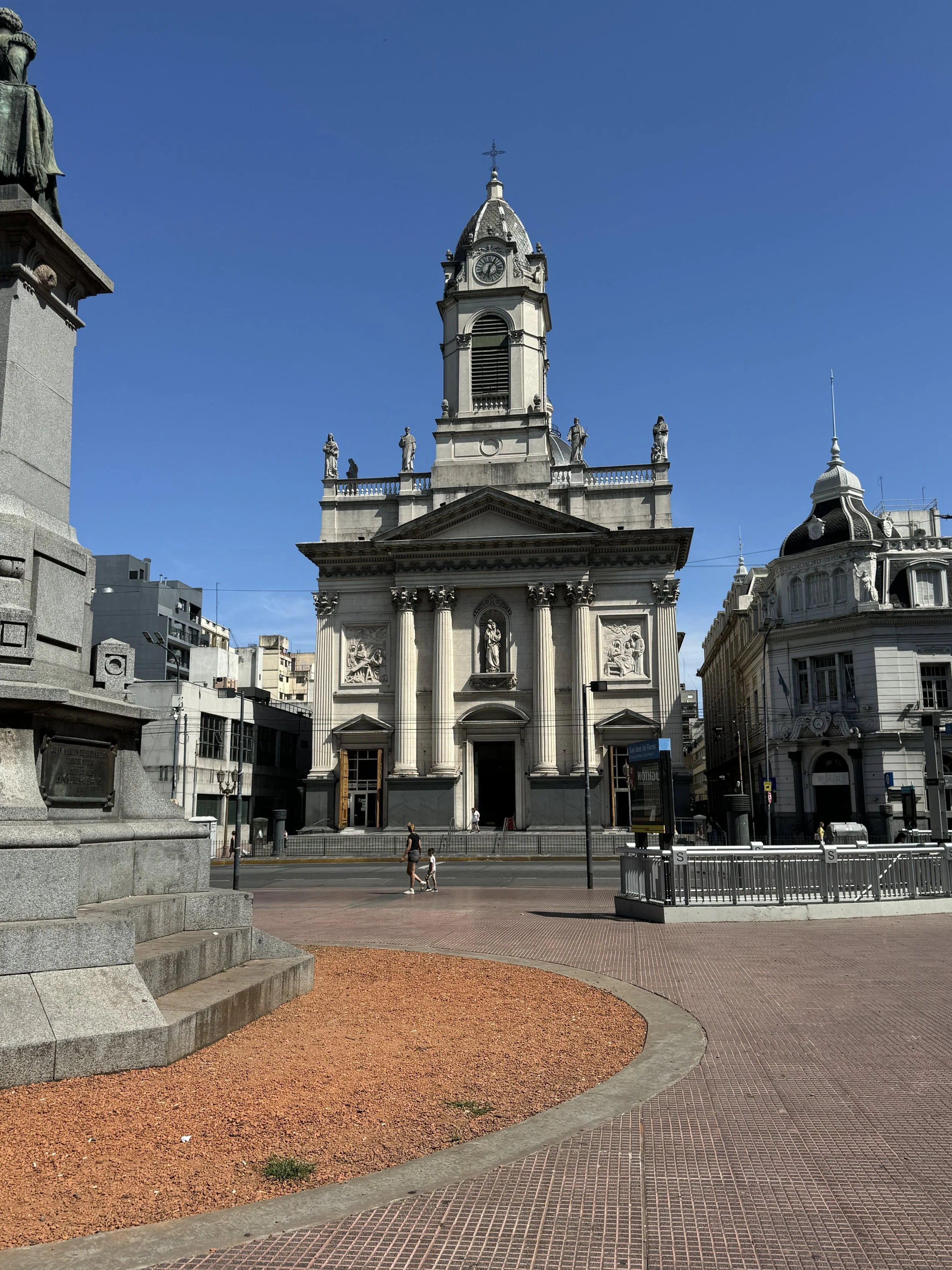 Basillica San Jose de Flores street view