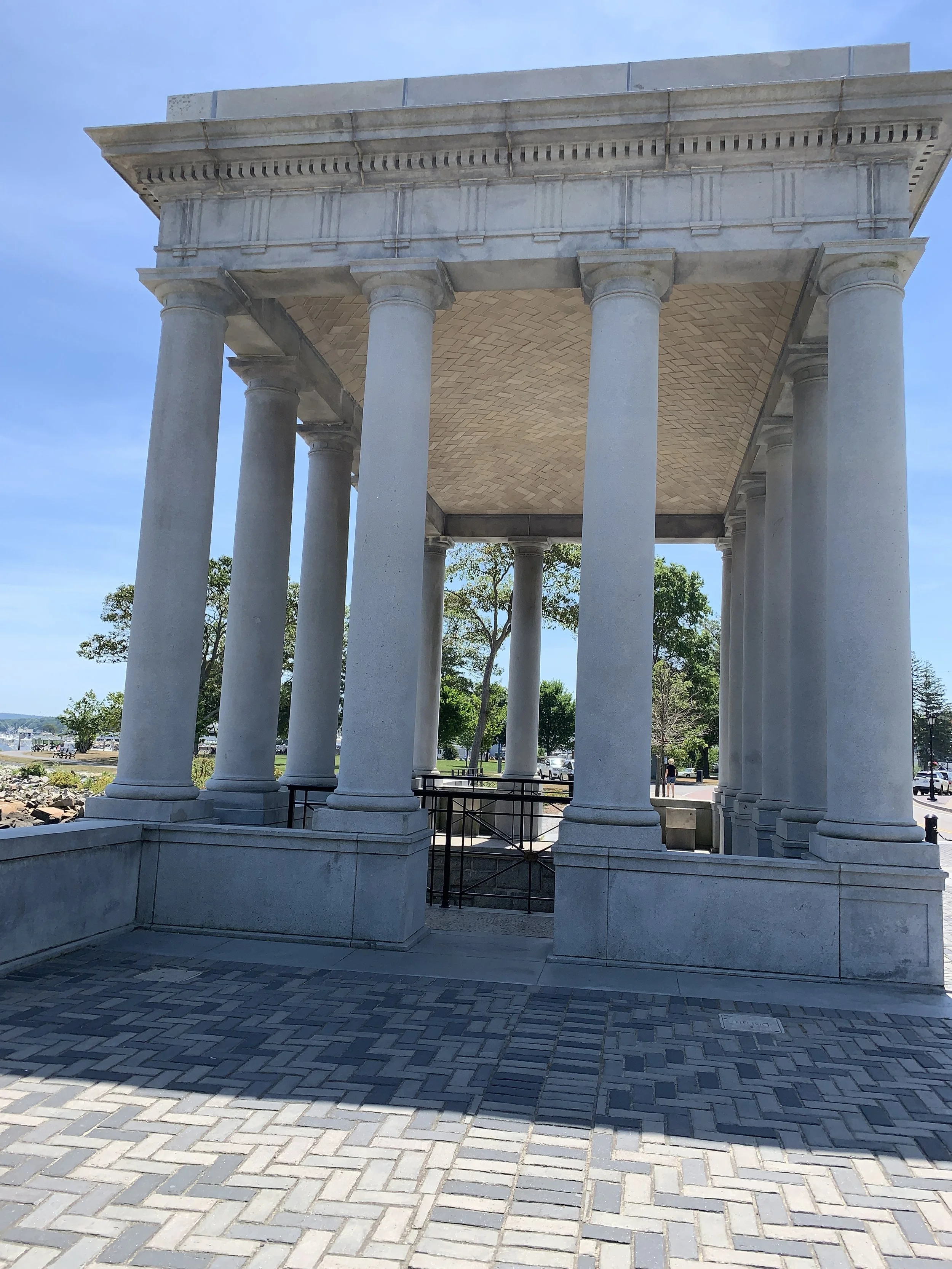 Monument of Plymouth Rock