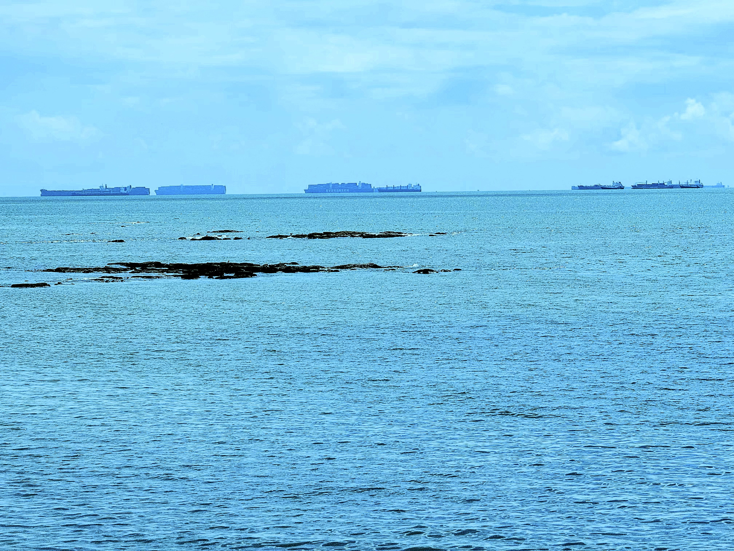 Tankers waiting for the Canal 