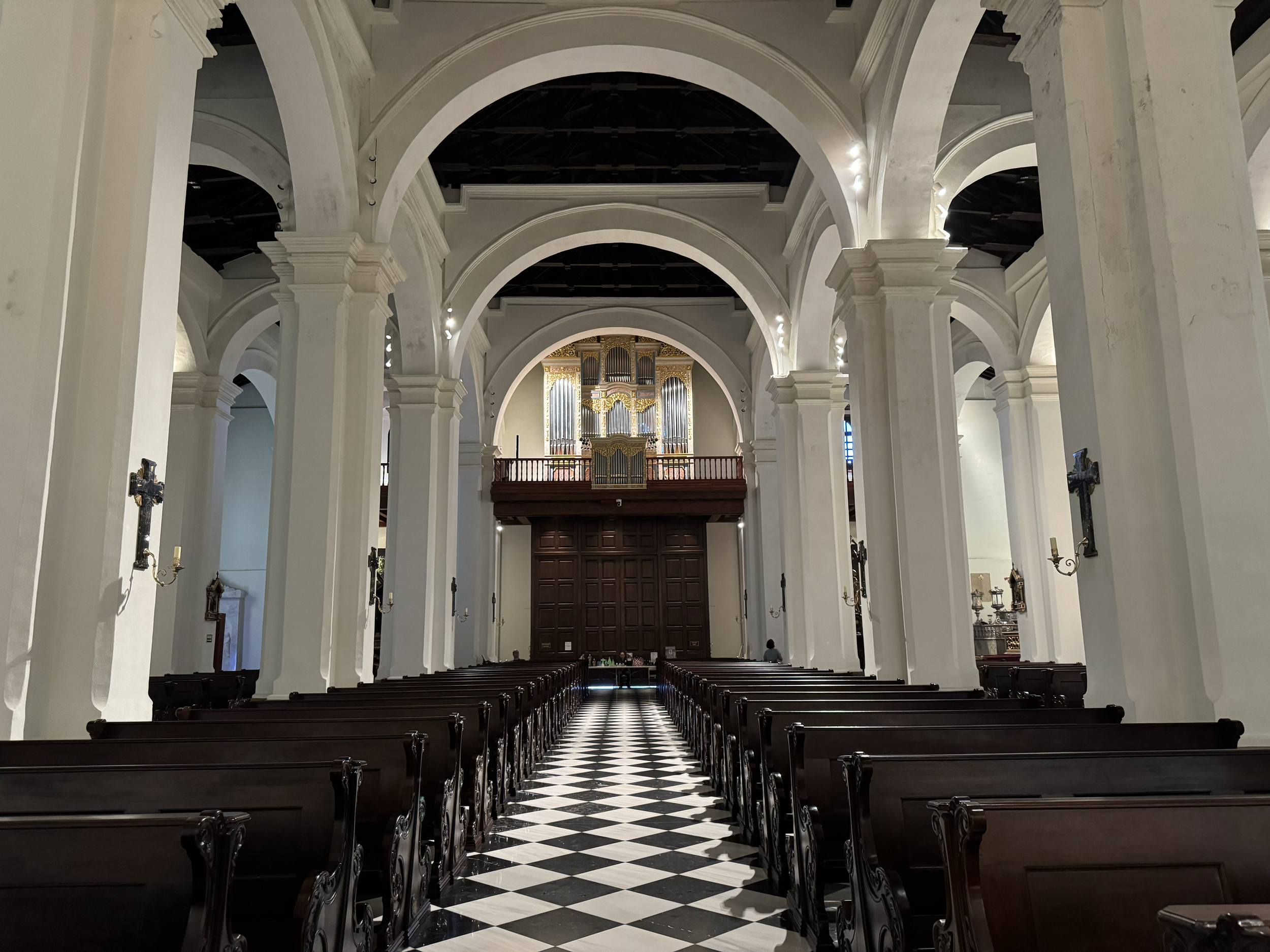 Rear view with Organ