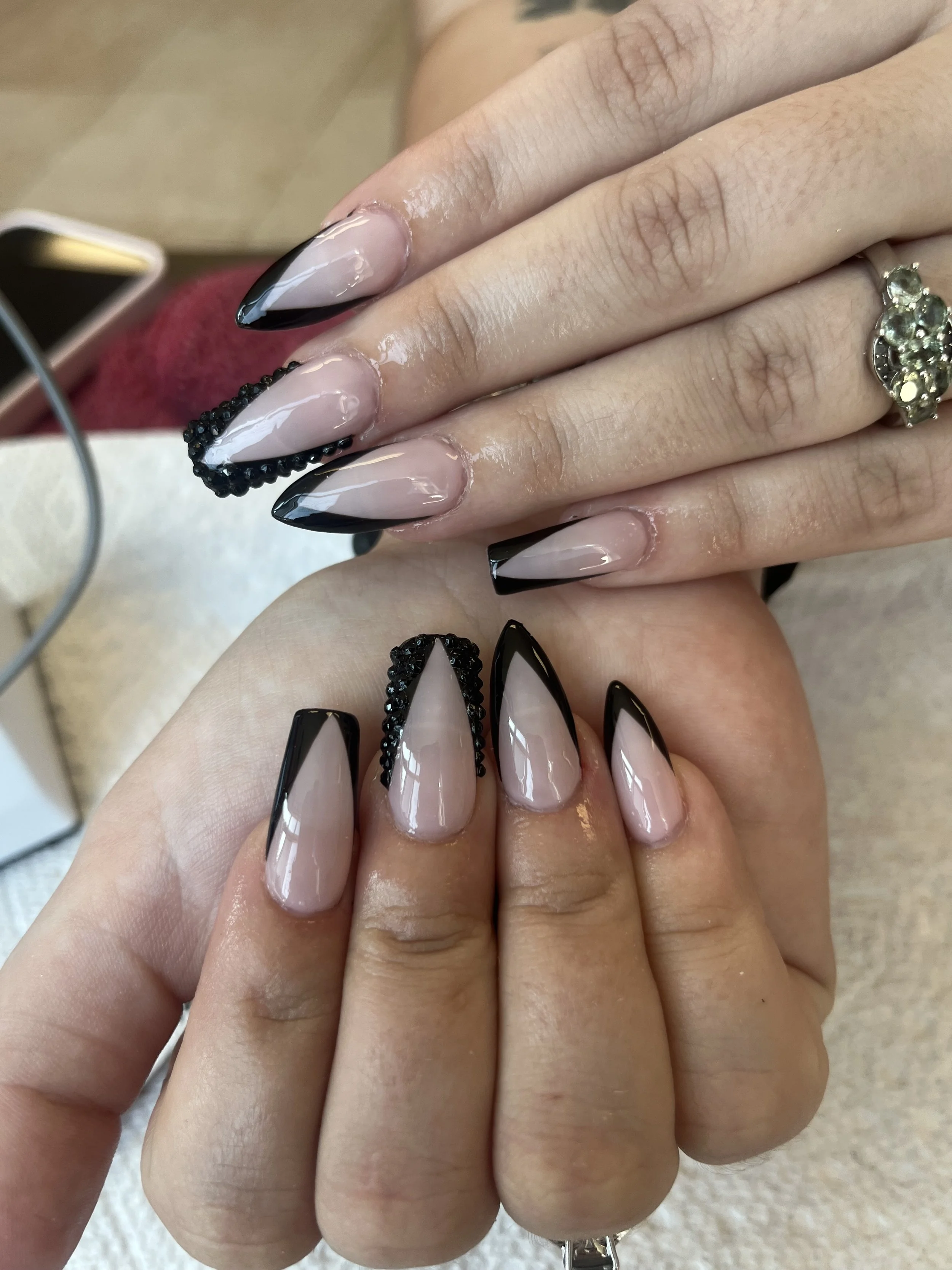 Glam nail set by private nail tech in Winnetka, SFV