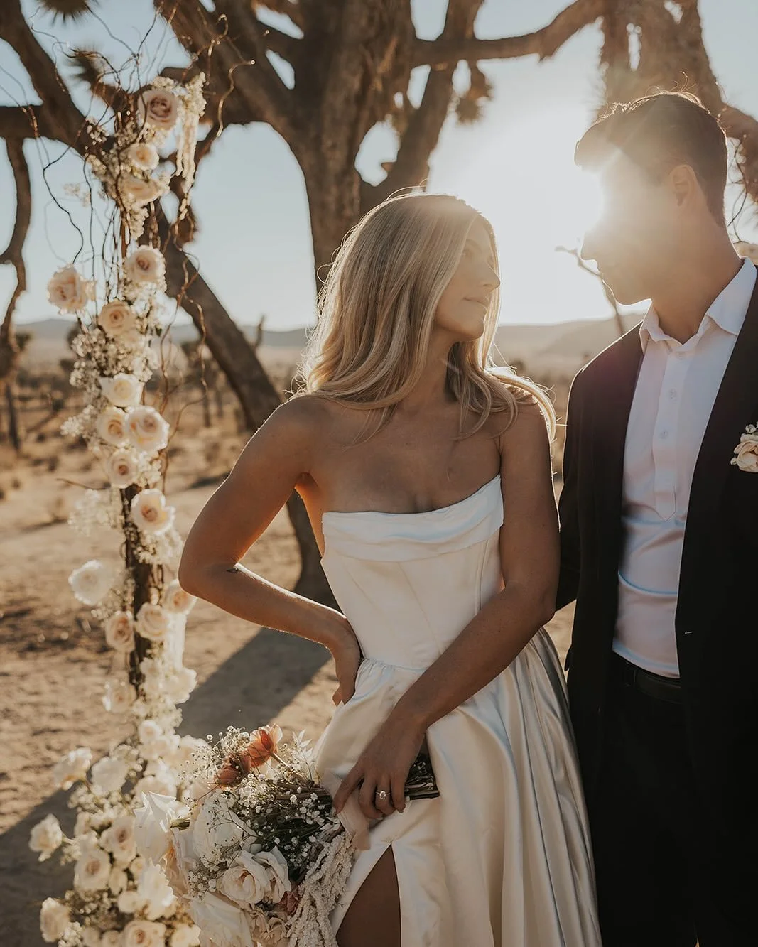 I haven&rsquo;t posted nearly enough from this Joshua tree sunset elopement! It was the most perfect evening ever 😍 
&bull;
Workshop Host: @stephmarieeducation 
Photographer: @cassiebeth.photography 
Models: @emiliaareza 
MUA: @calliea88 
&bull;
#de