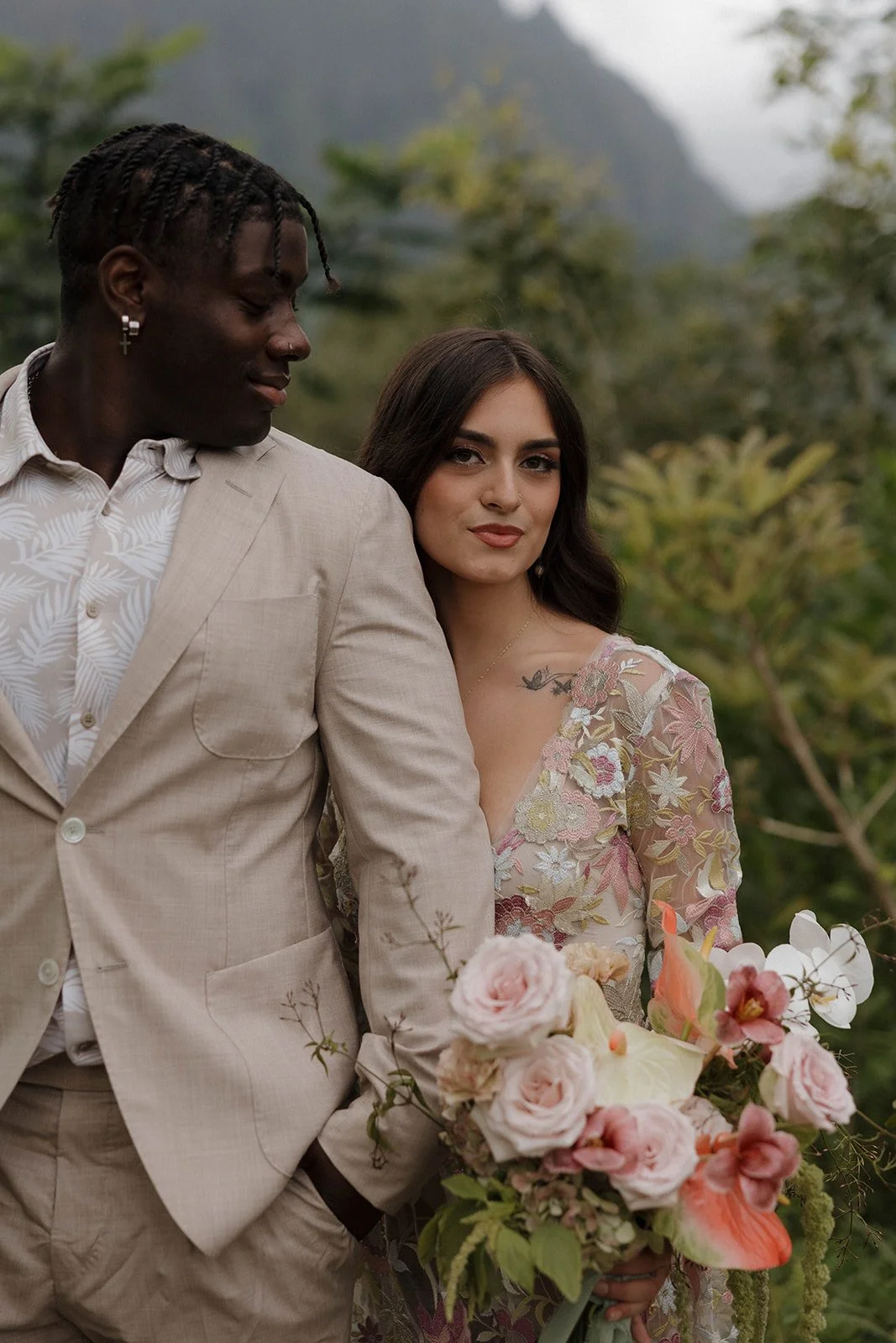 Lush Garden Elopement Inspiration at Hoʻomaluhia Botanical Garden, Oʻahu