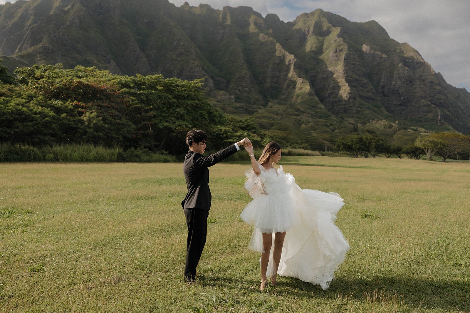 A Romantic Coastal Elopement at Kualoa Beach Park