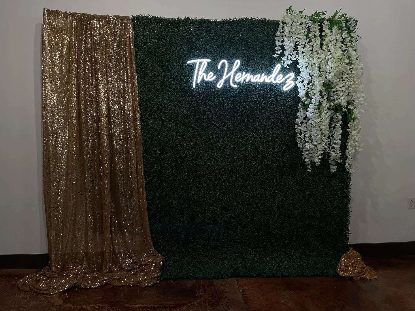 #grassbackdrop #hexagon backdrop #wedding