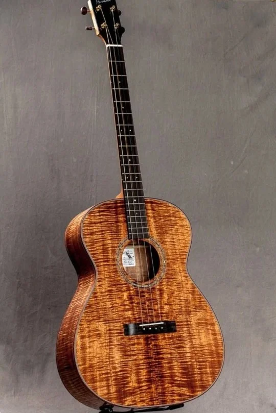 koolau_custom_koa_tenor_guitar.jpg.jpg