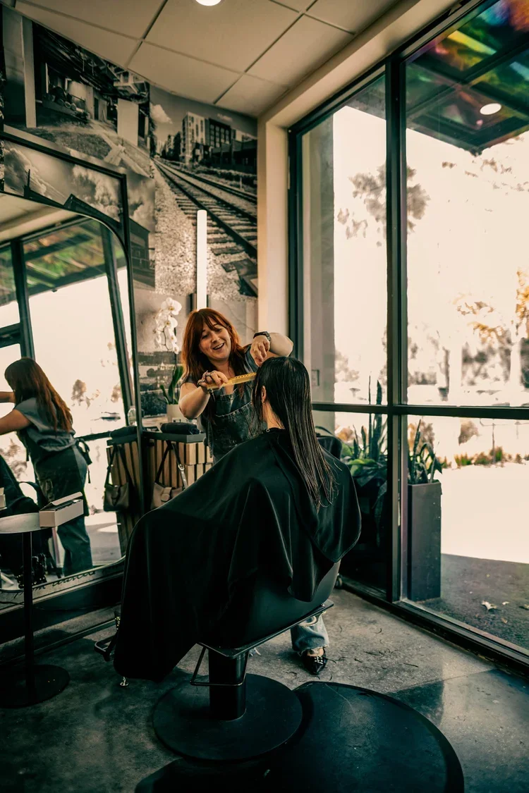 Tres Ivanhoe Salon