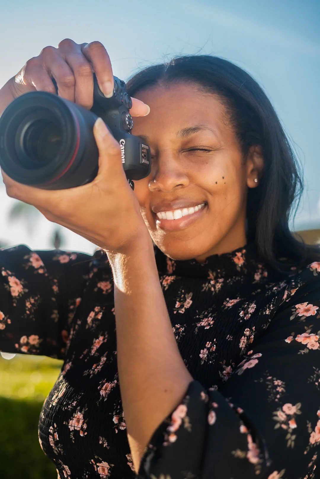 Los Angeles portrait photographer who specializes in family and school photography.