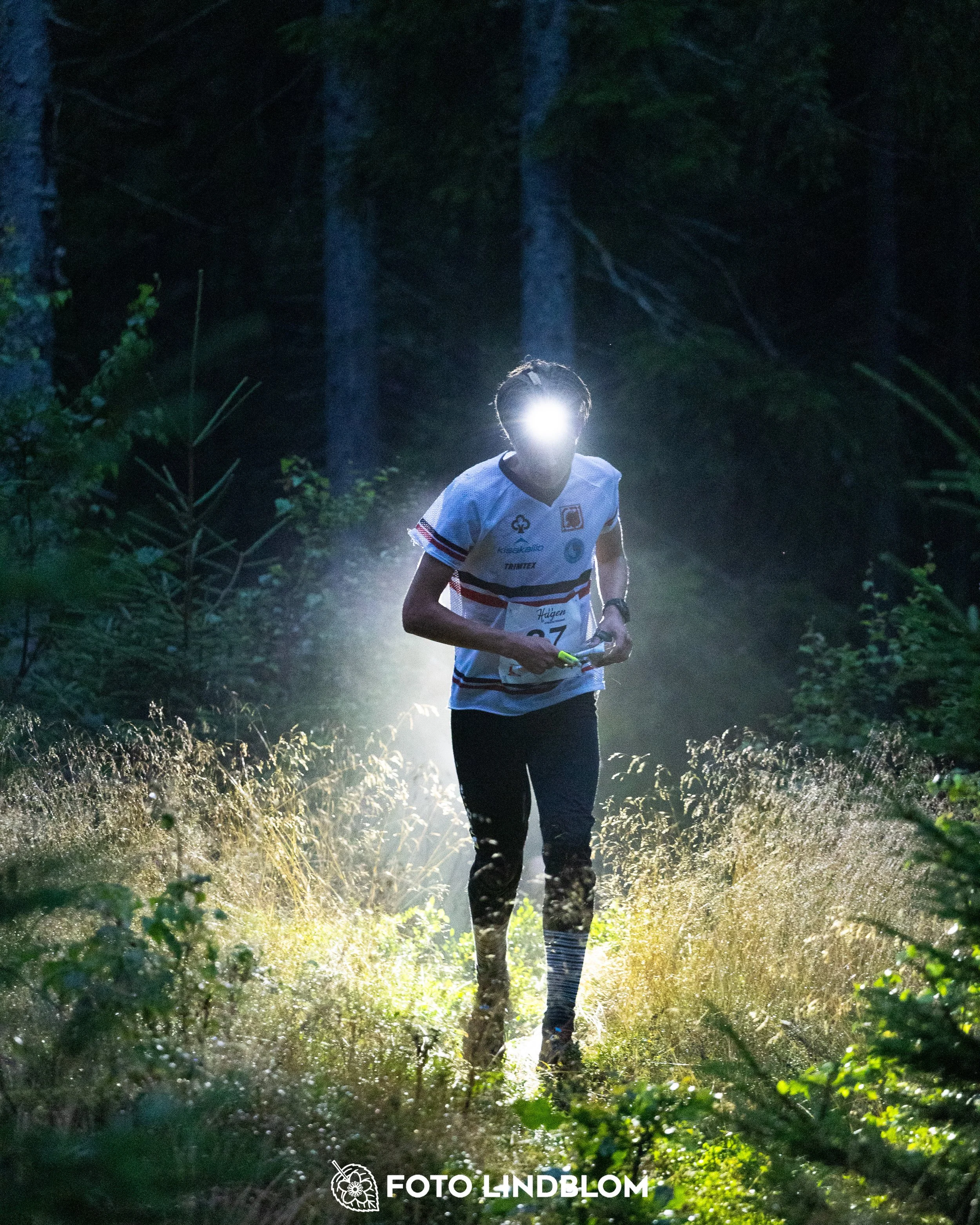 A picture from the youth 10 mila orienteering competition taken by Foto Lindblom