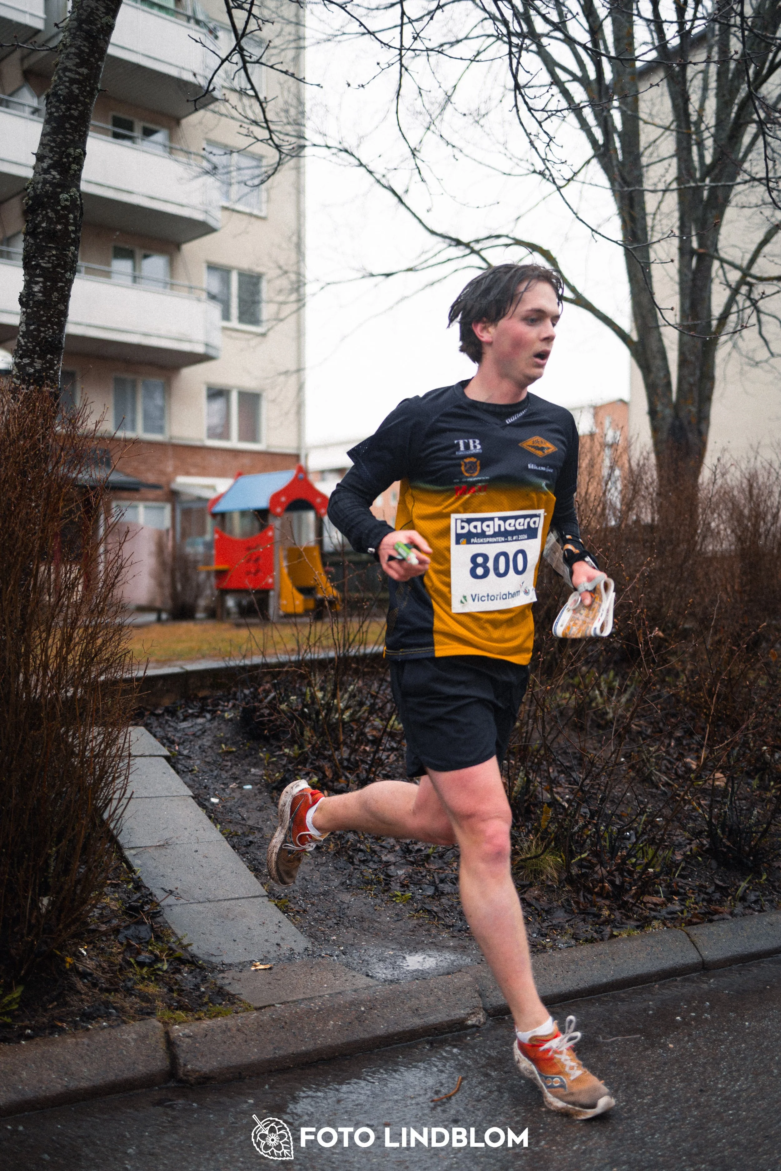 A moment captured during the Swedish League orienteering competition in Rinkeby Stockholm spring 2026 by Foto Lindblom.