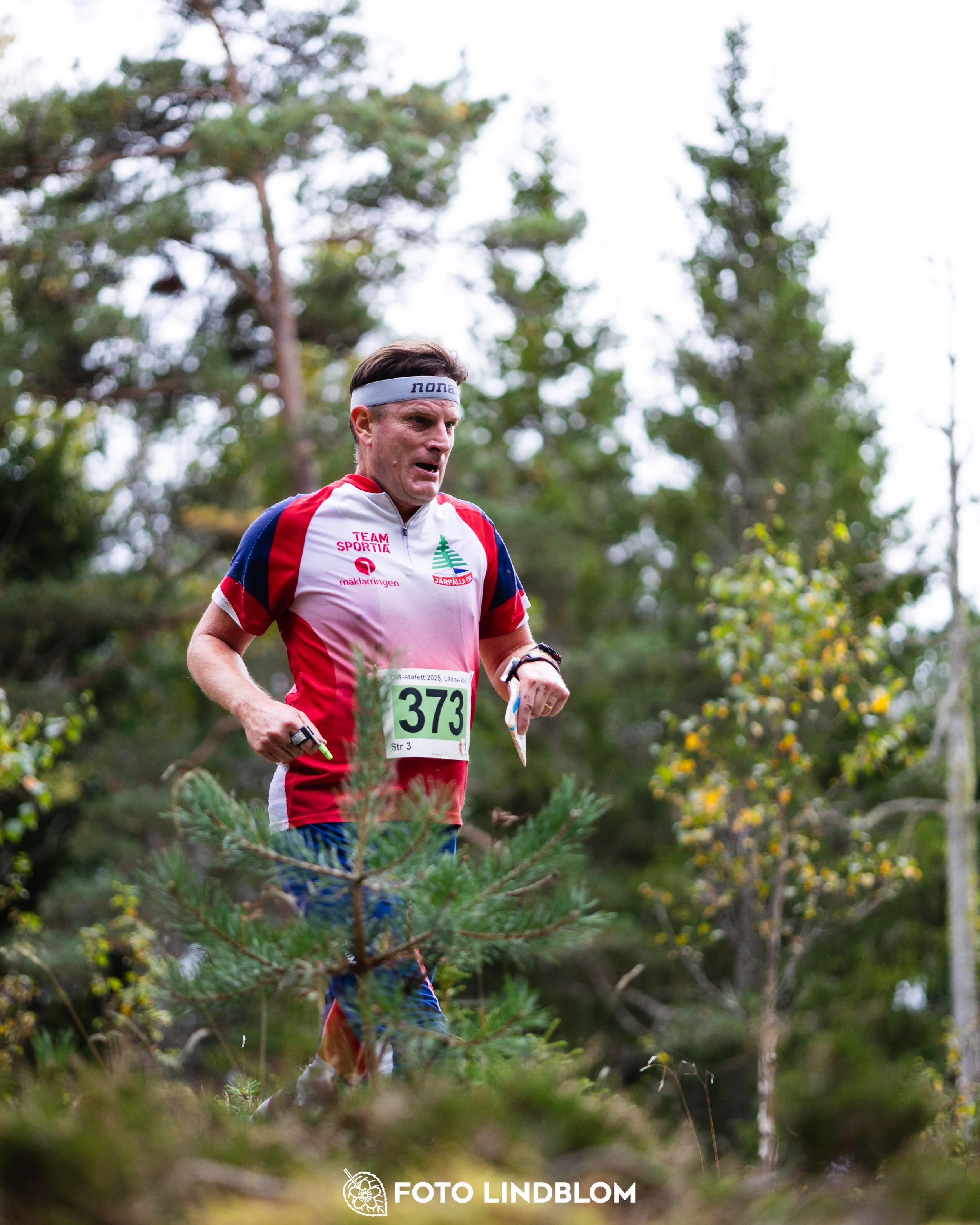 A picture from the Stockholm district championship in relay orienteering taken by Foto Lindblom