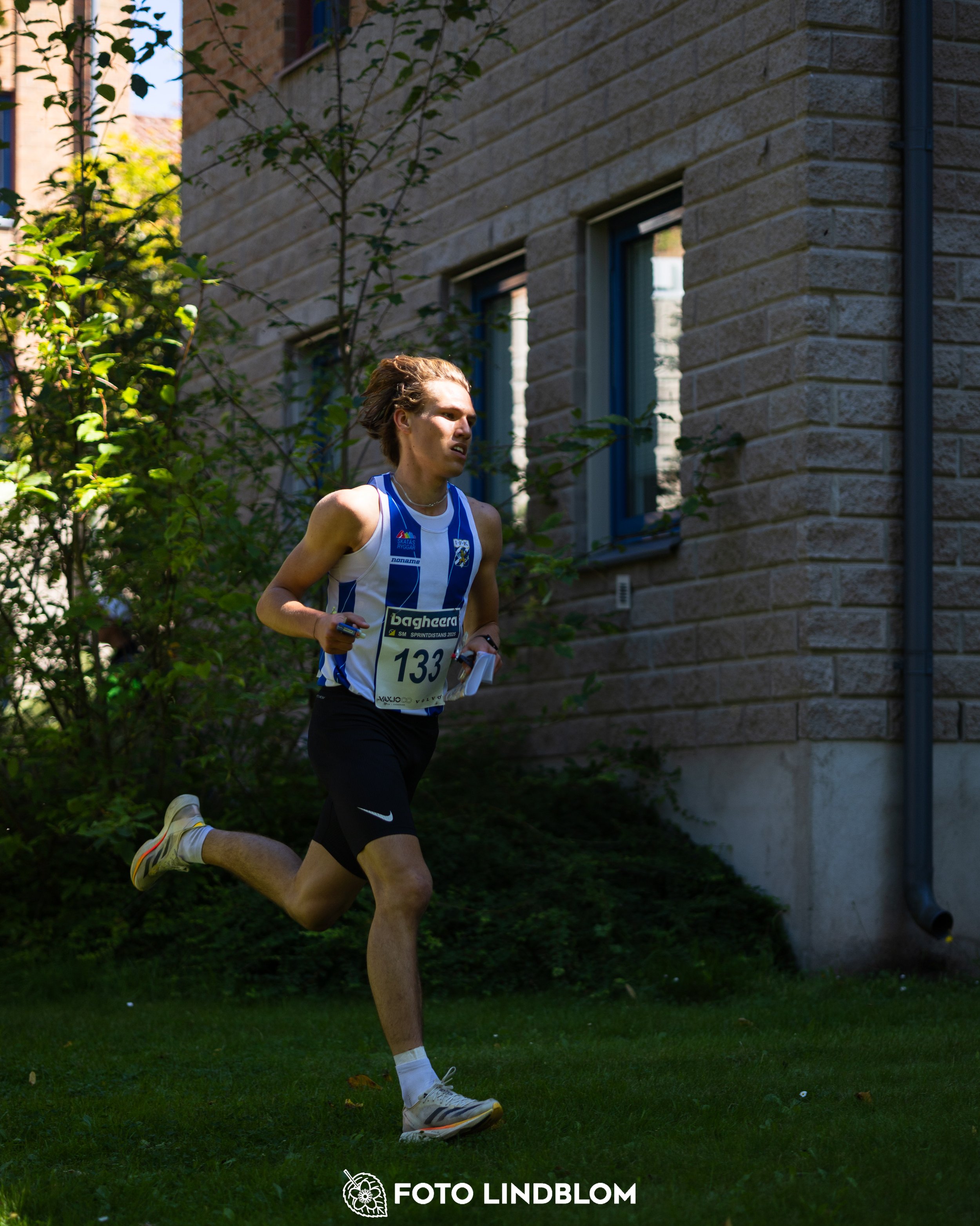A picture from the Swedish national championship in knock out orienteering  taken by Foto Lindblom