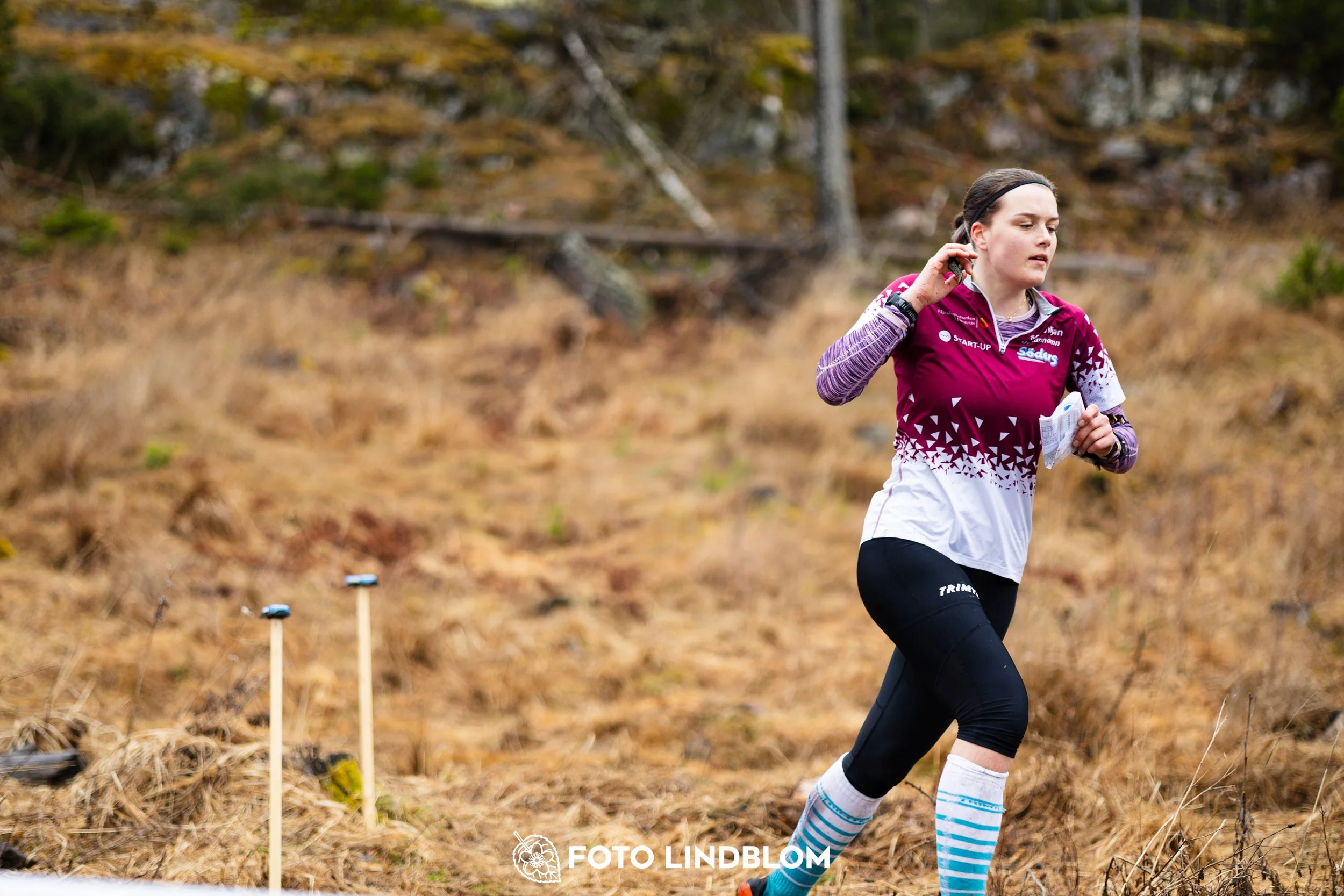 A scene from the Swedish League orienteering competition in Kolmården spring 2026, captured by Foto Lindblom.