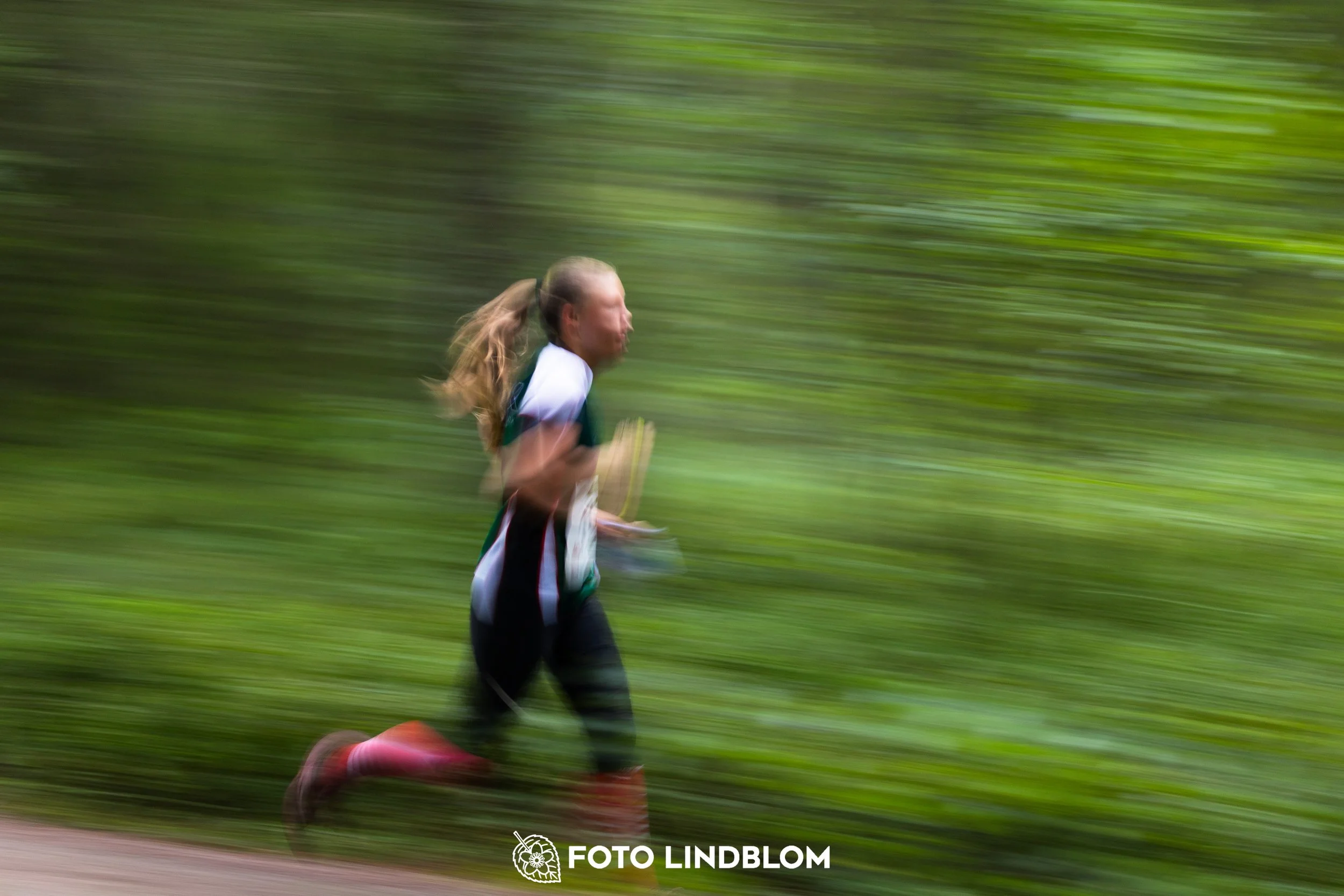 A picture from the youth 10 mila orienteering competition taken by Foto Lindblom
