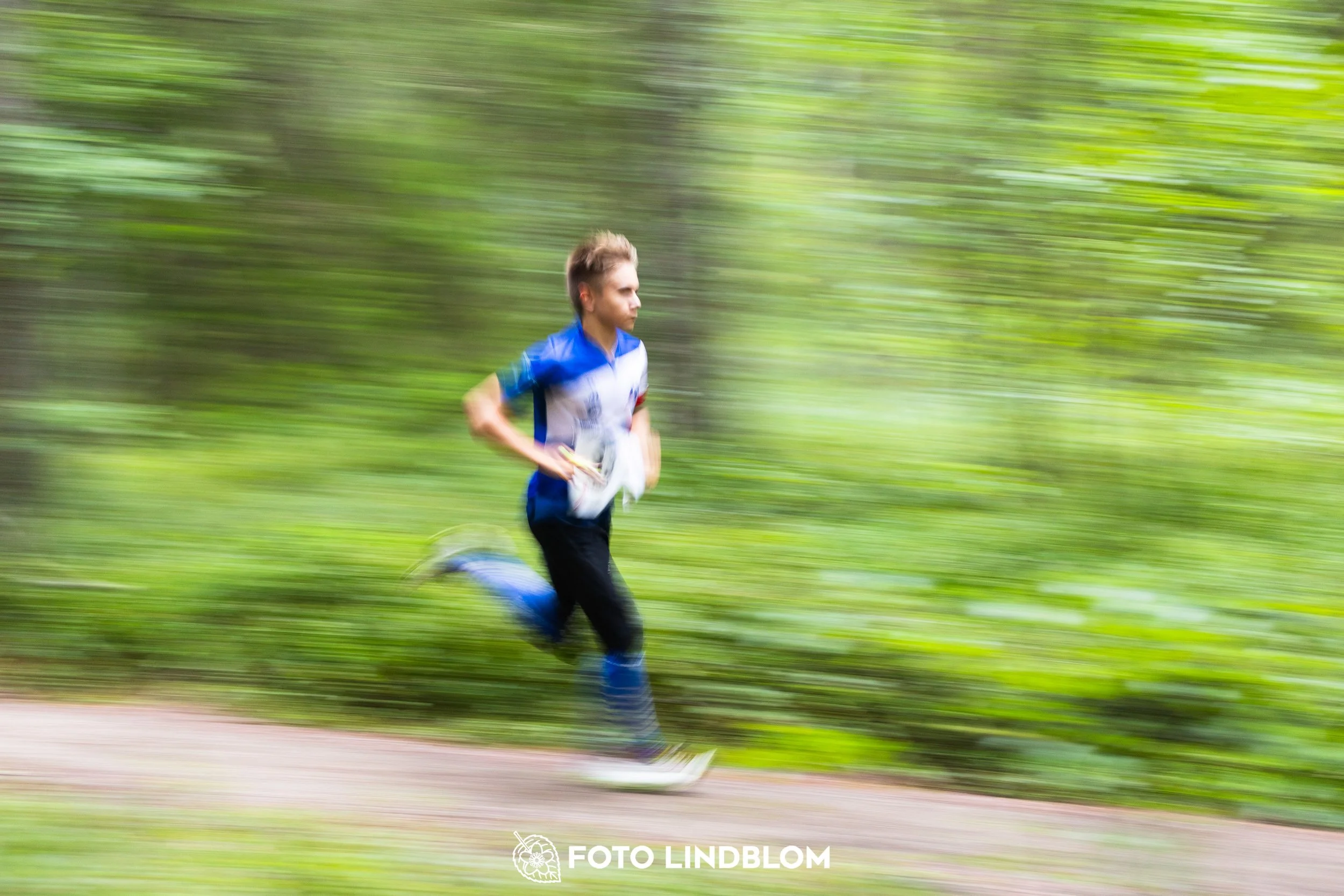 A picture from the youth 10 mila orienteering competition taken by Foto Lindblom