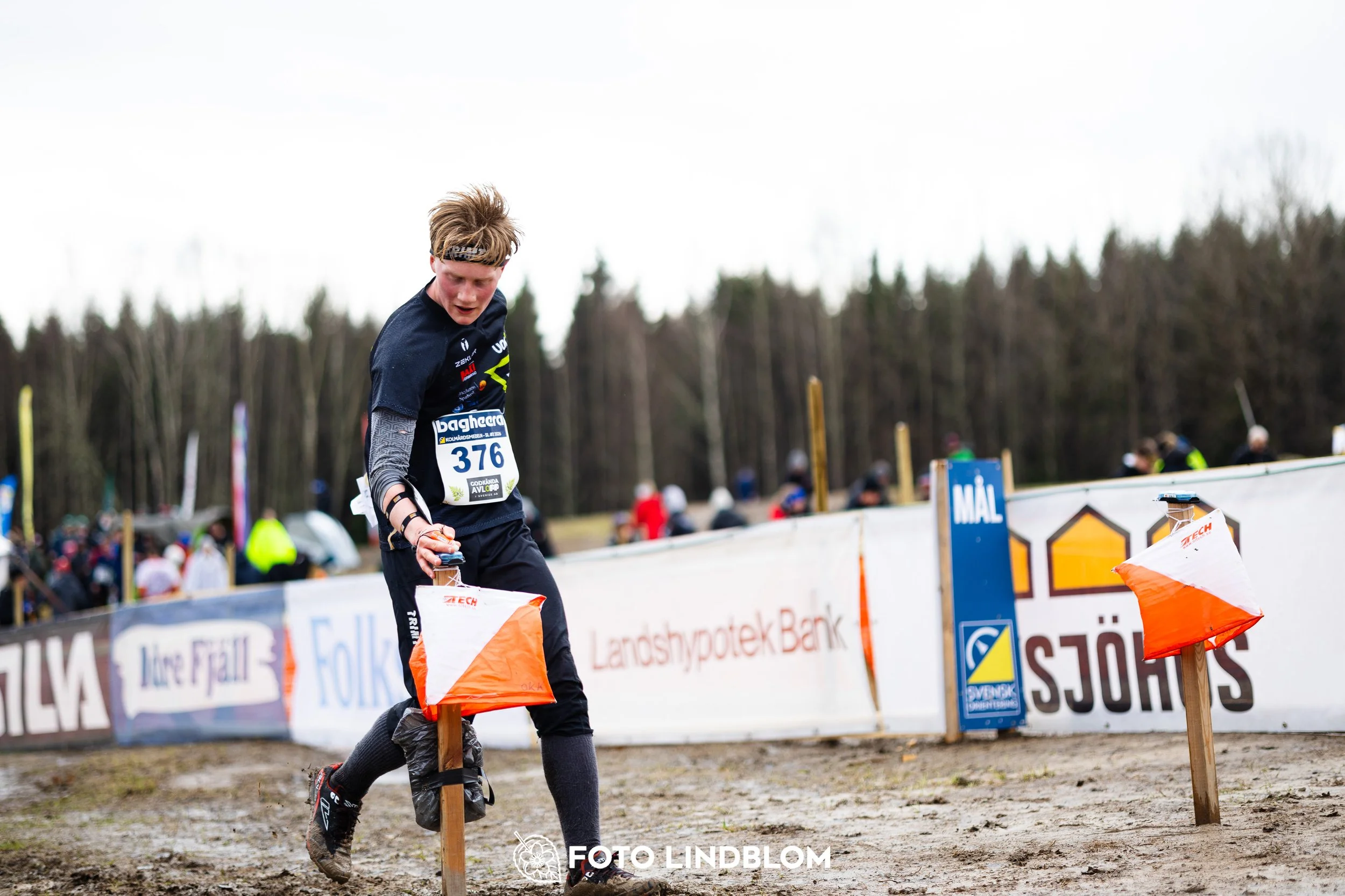 A scene from the Swedish League orienteering competition in Kolmården spring 2026, captured by Foto Lindblom.