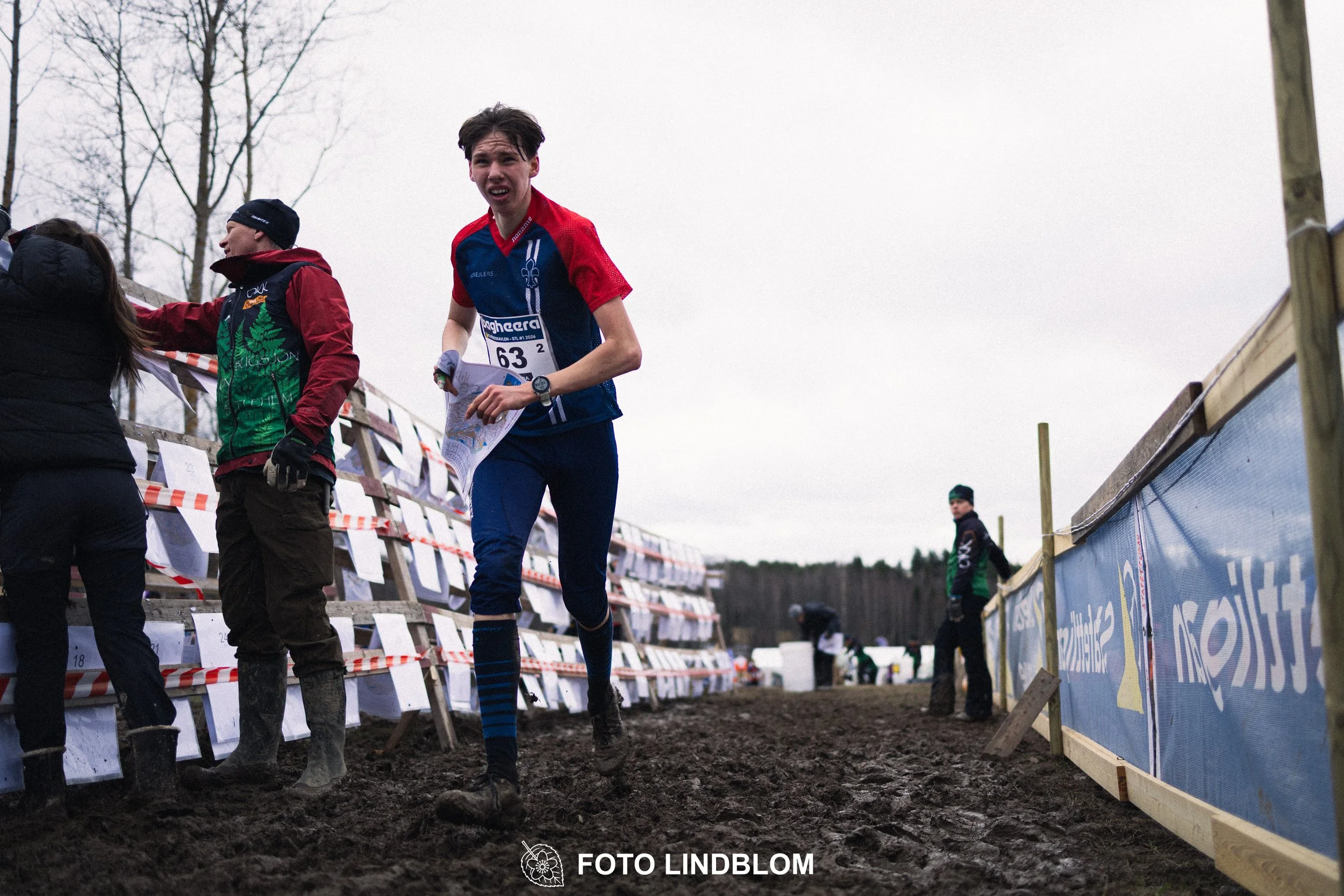 A moment from the relay orienteering event Kolmårdskavlen in spring 2026, captured by Foto Lindblom.