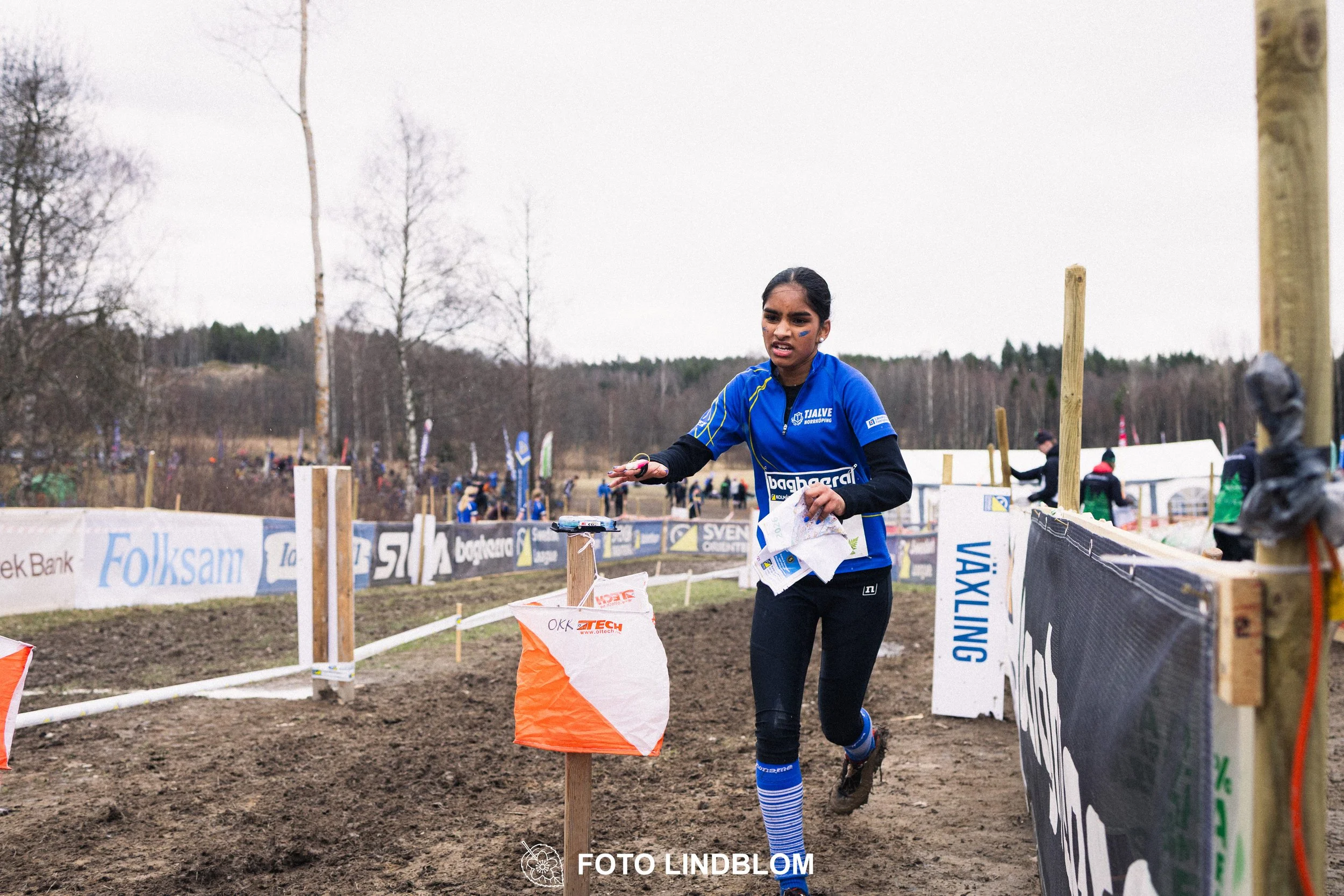 A moment from Kolmårdskavlen, part of the Swedish relay league 2026, captured by Foto Lindblom.