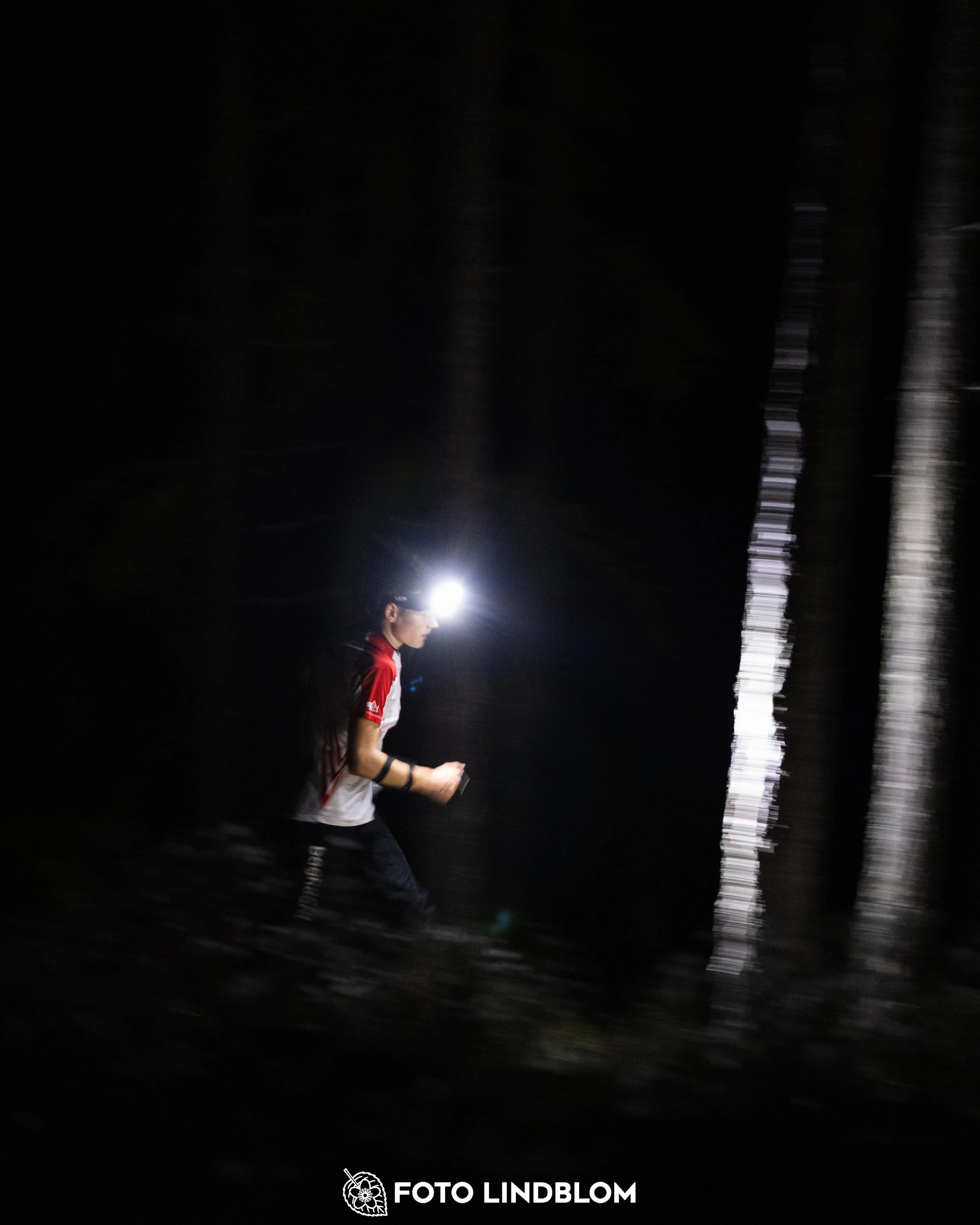 A picture from the Stockholm district championship in night orienteering taken by Foto Lindblom