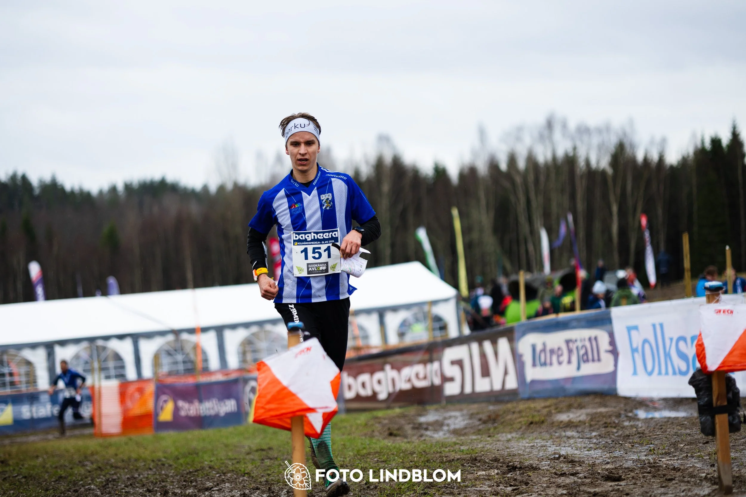 A photo from a middle distance orienteering event in Kolmården during the Swedish League 2026, captured by Foto Lindblom.