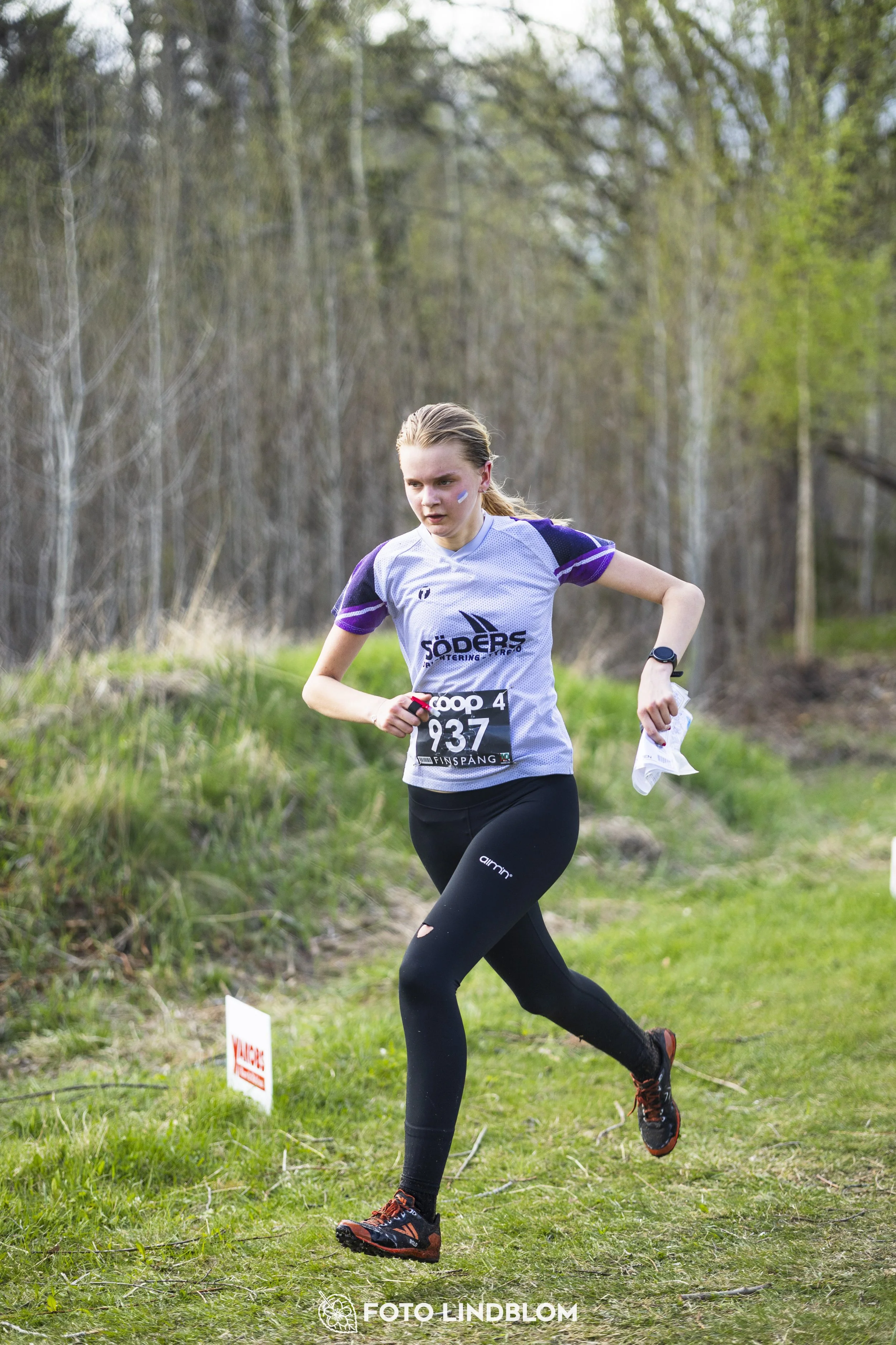 A picture from the youth relay at 10-Mila orienteering competition