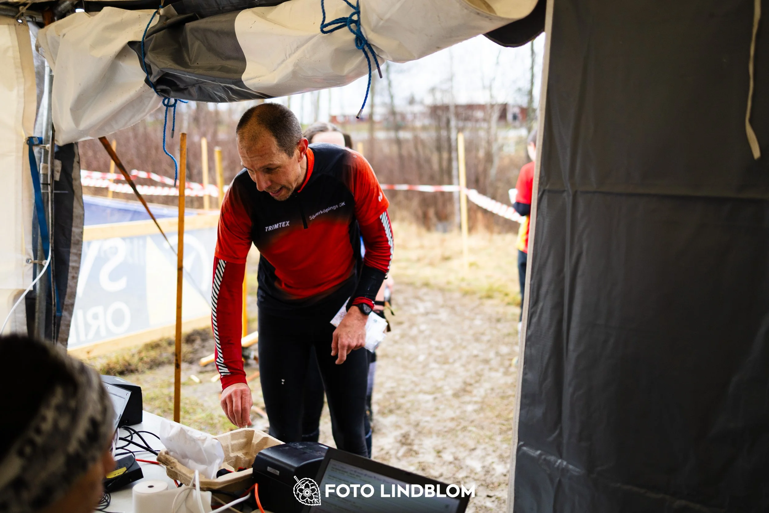 A photo from an orienteering race in Kolmården during the Swedish League spring season 2026, captured by Foto Lindblom.