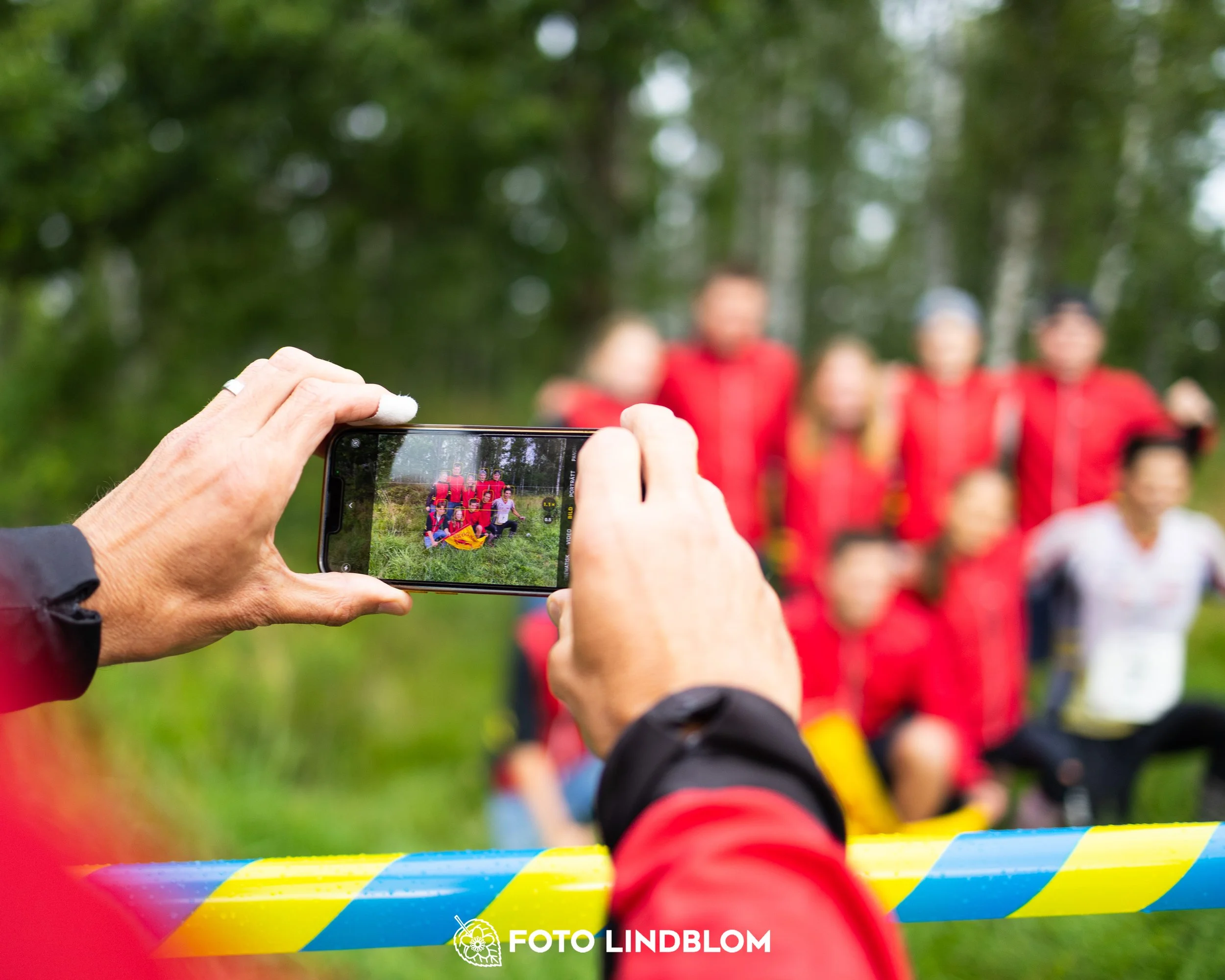 A picture from the youth 10 mila orienteering competition taken by Foto Lindblom