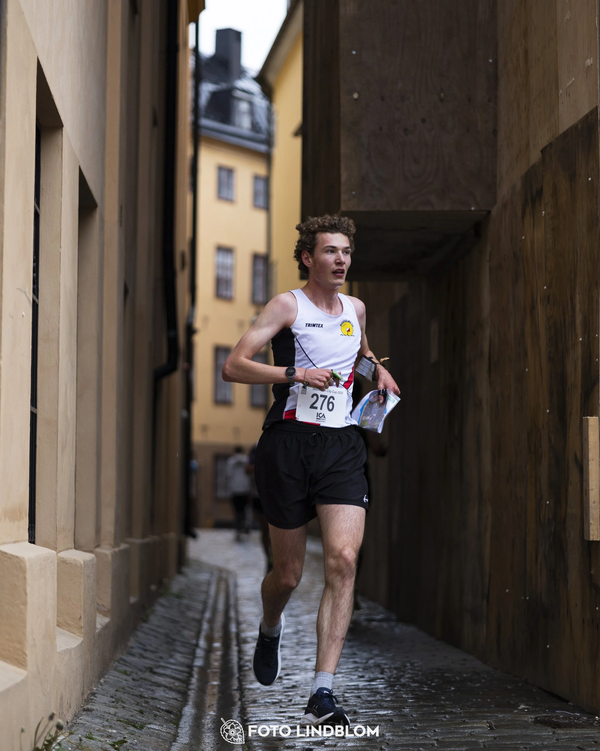A picture from the first stage of the Stockholm City Cup sprint orienteering competition in "gamla stan" which is the old part of Stockholm