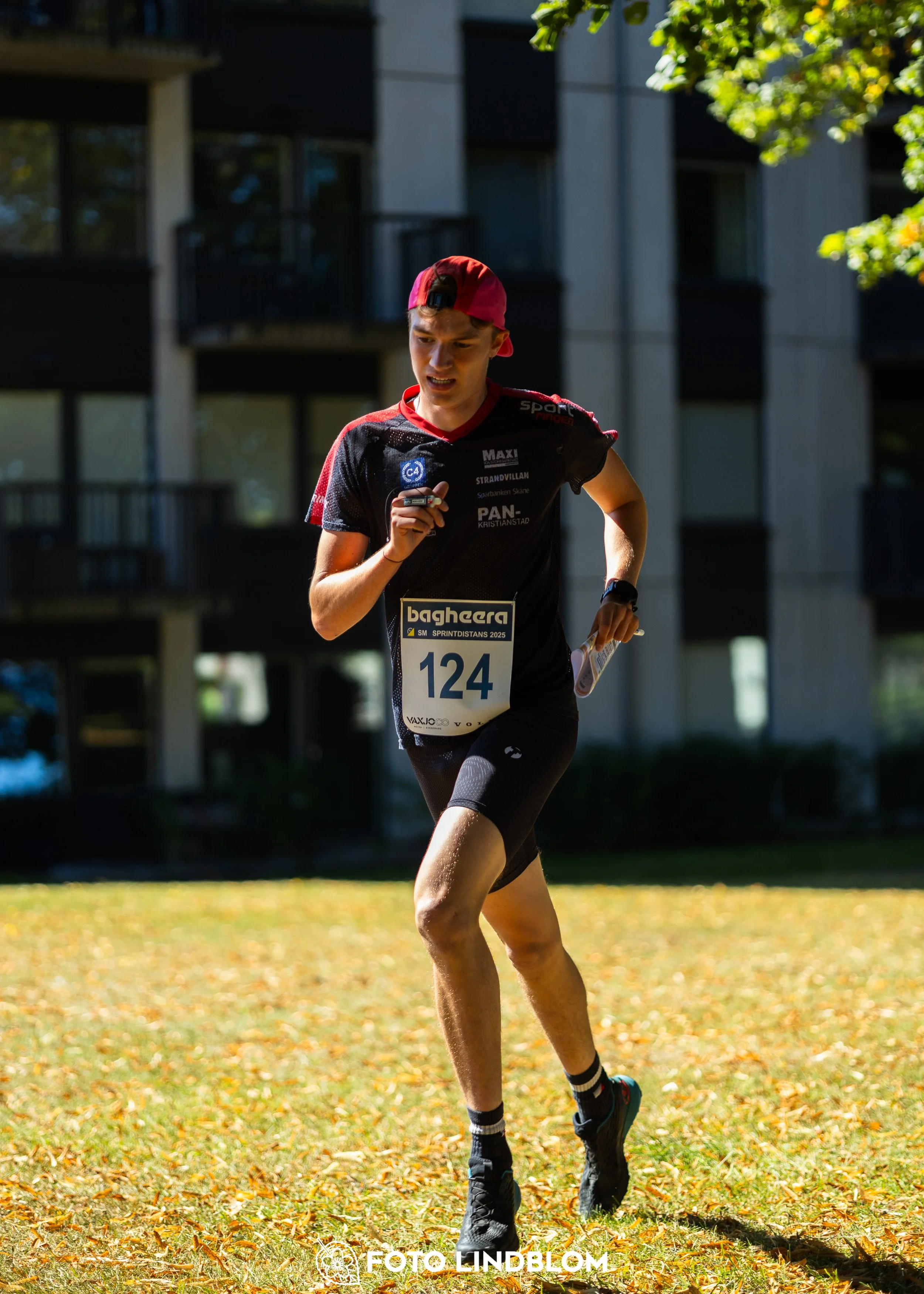 A picture from the Swedish national championship in knock out orienteering  taken by Foto Lindblom