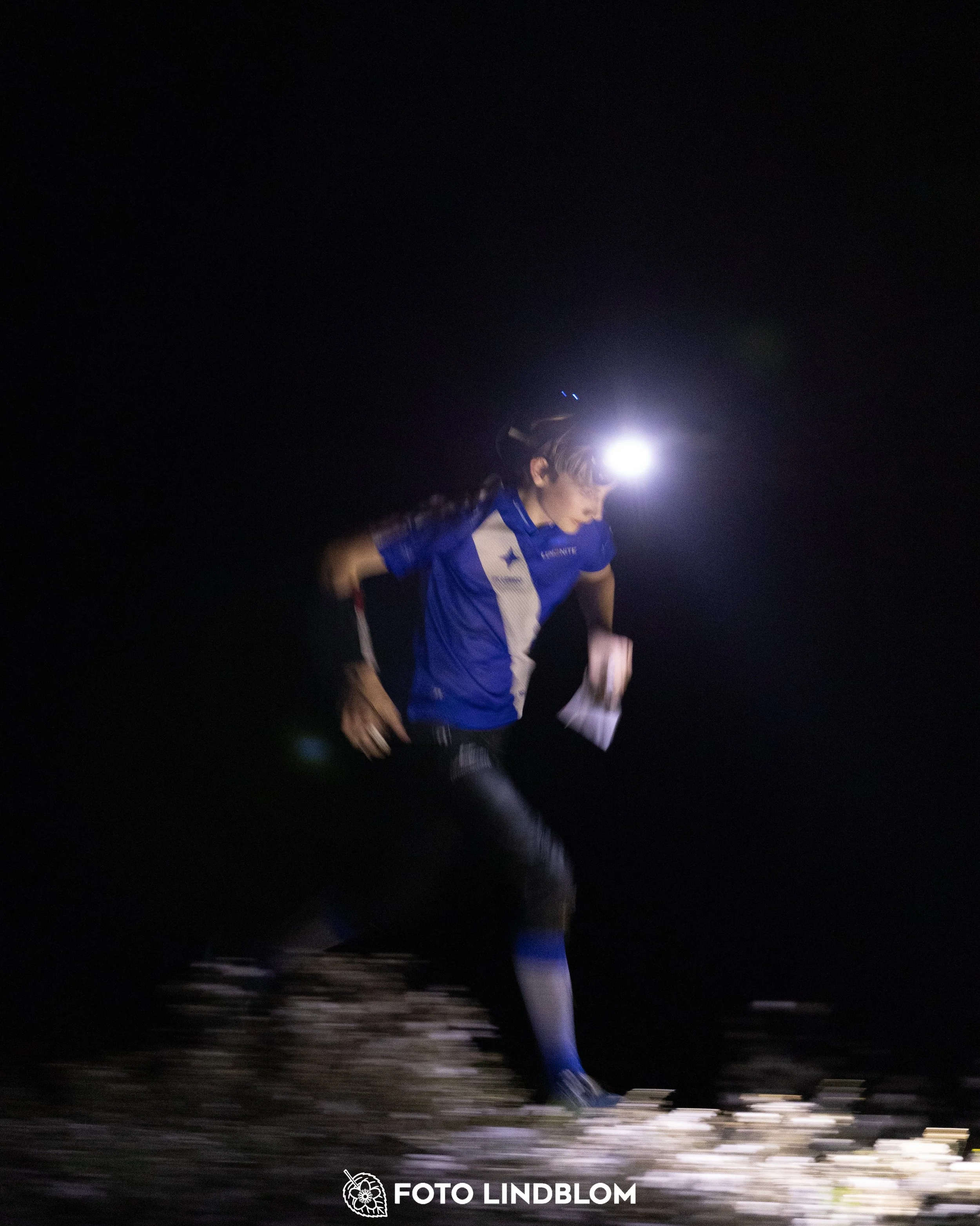 A picture from the Stockholm district championship in night orienteering taken by Foto Lindblom