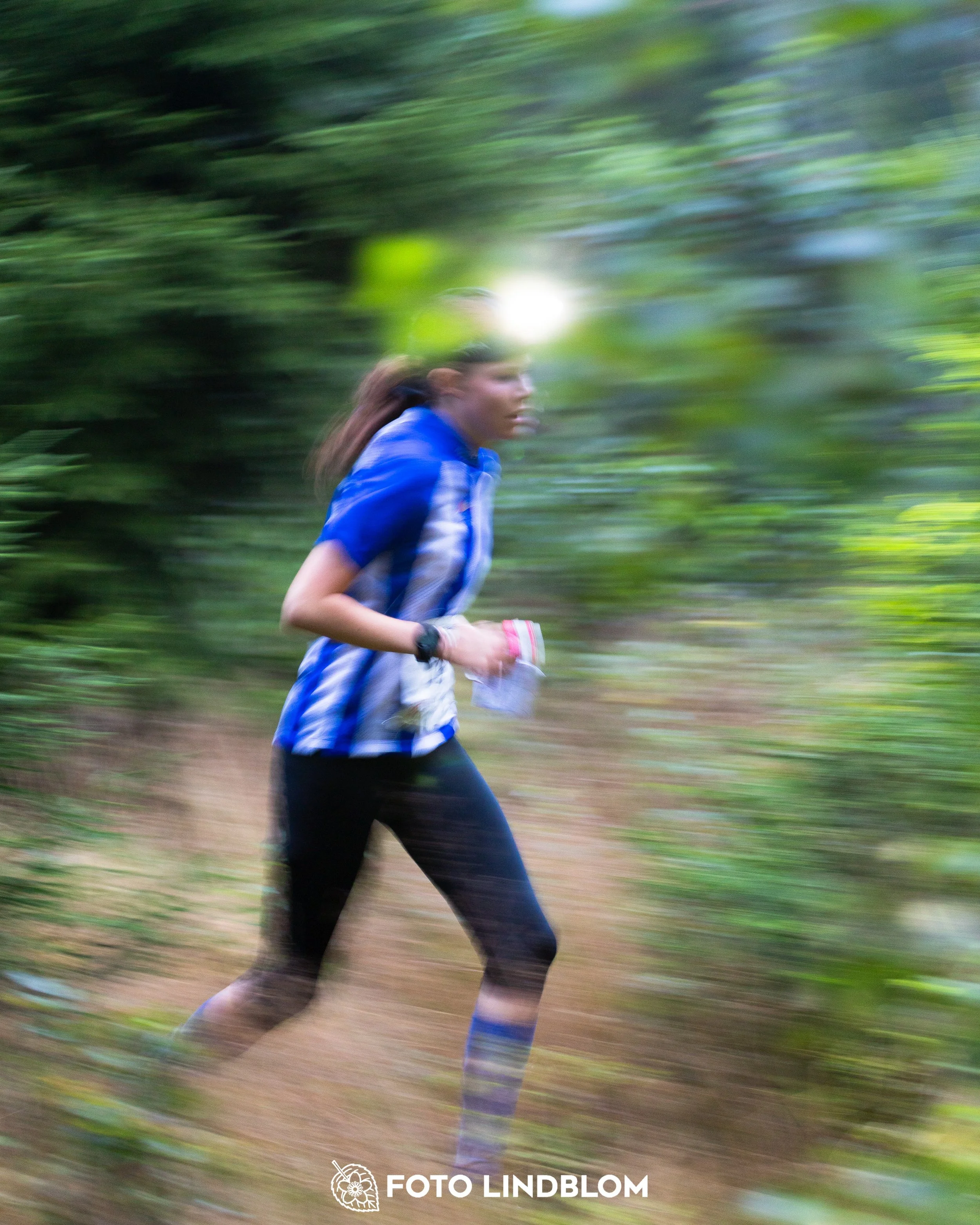 A picture from the youth 10 mila orienteering competition taken by Foto Lindblom