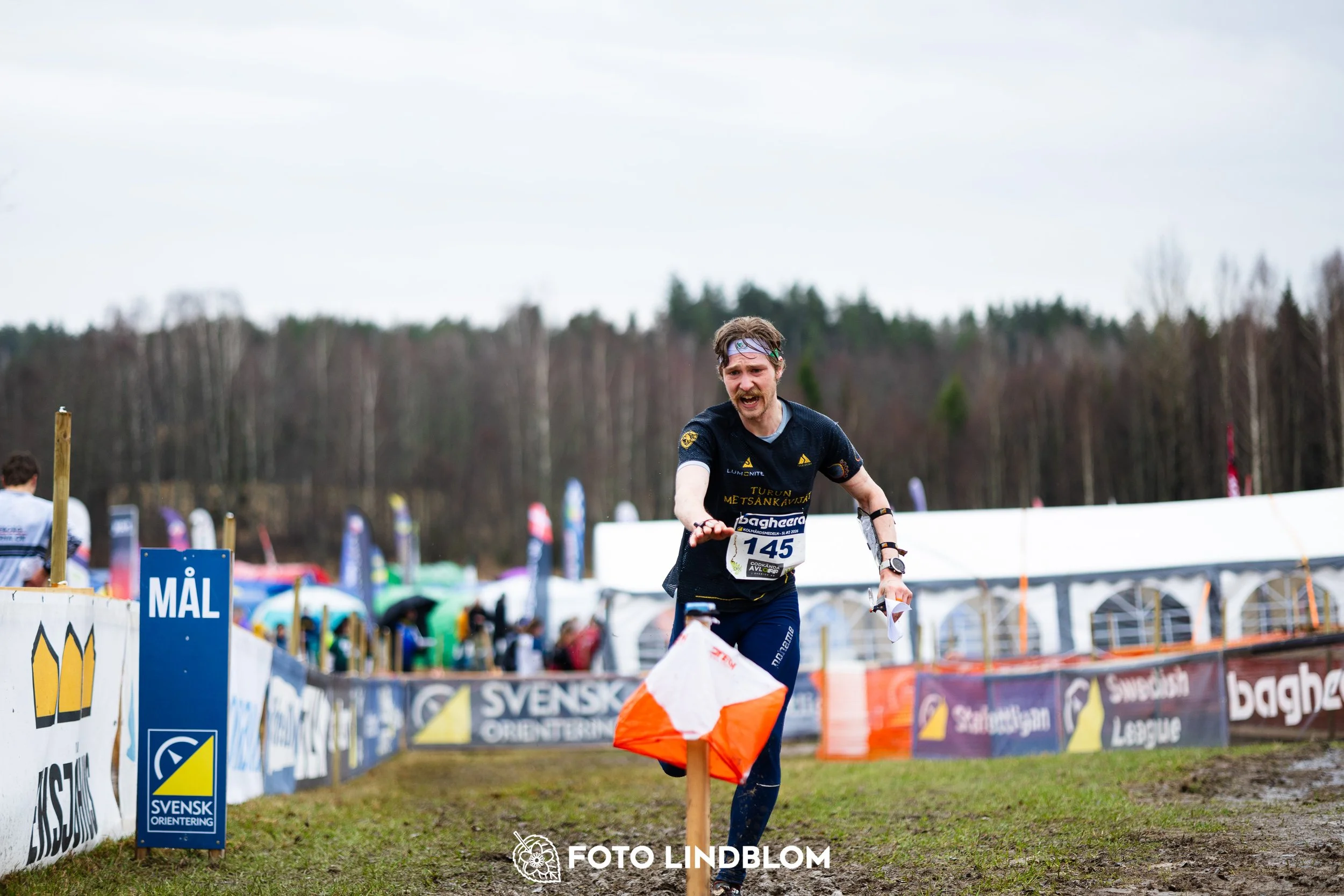 A scene from the Swedish League middle distance event in Kolmården spring 2026, captured by Foto Lindblom.