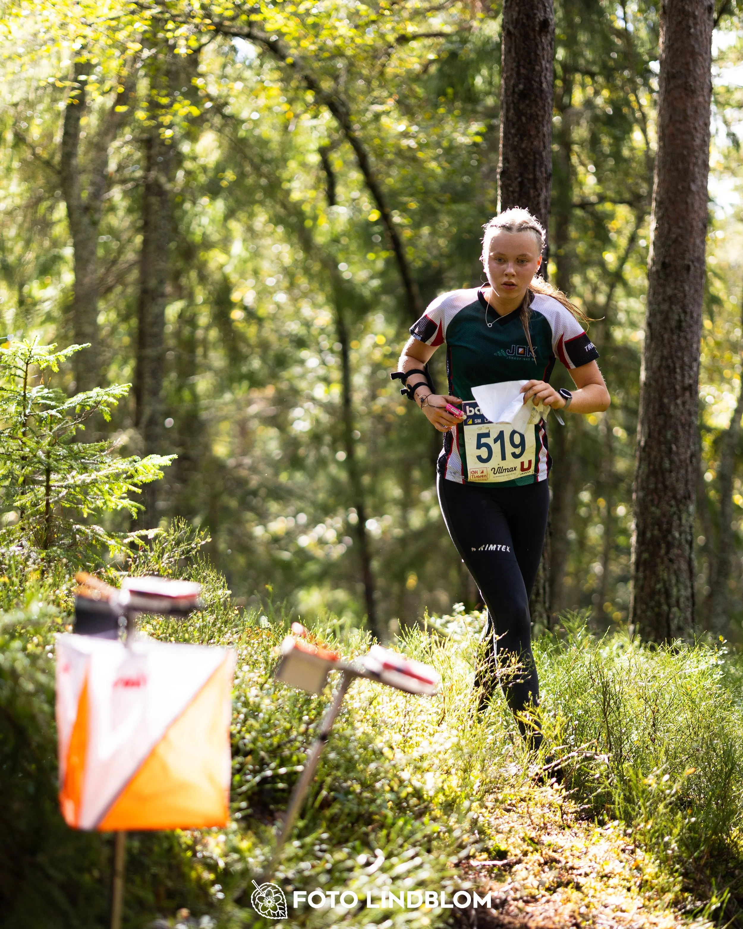 A picture from the Swedish national championship in long distance orienteering and Swedish league race taken by Foto Lindblom