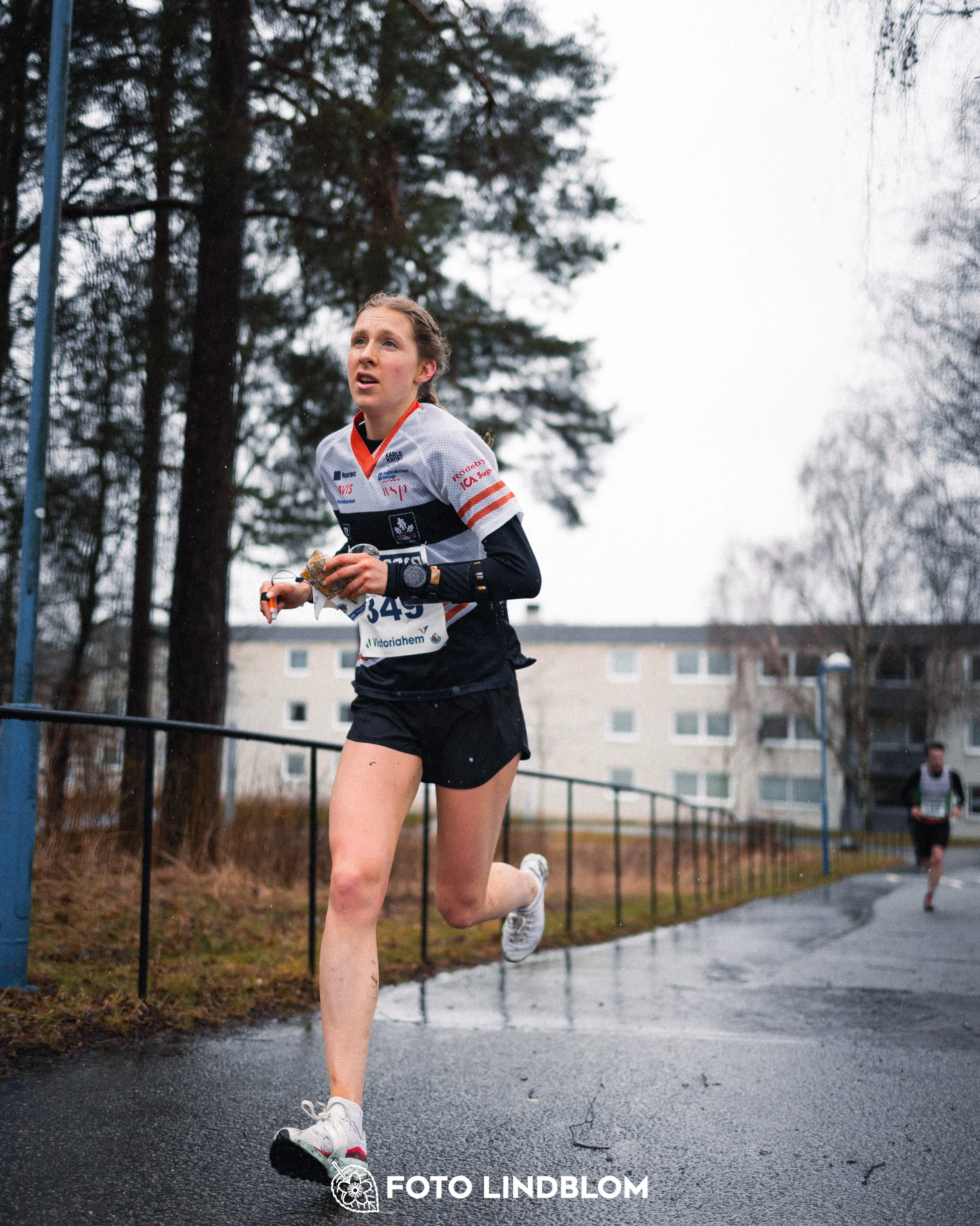 A photo from a spring orienteering competition in Stockholm during the Swedish League 2026 season, captured by Foto Lindblom.