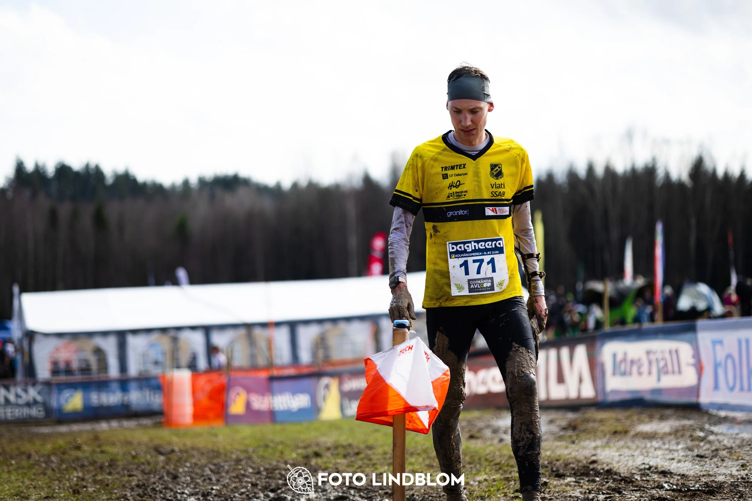 A photo from an orienteering race in Kolmården during the Swedish League spring season 2026, showing Viktor Svensk, captured by Foto Lindblom.