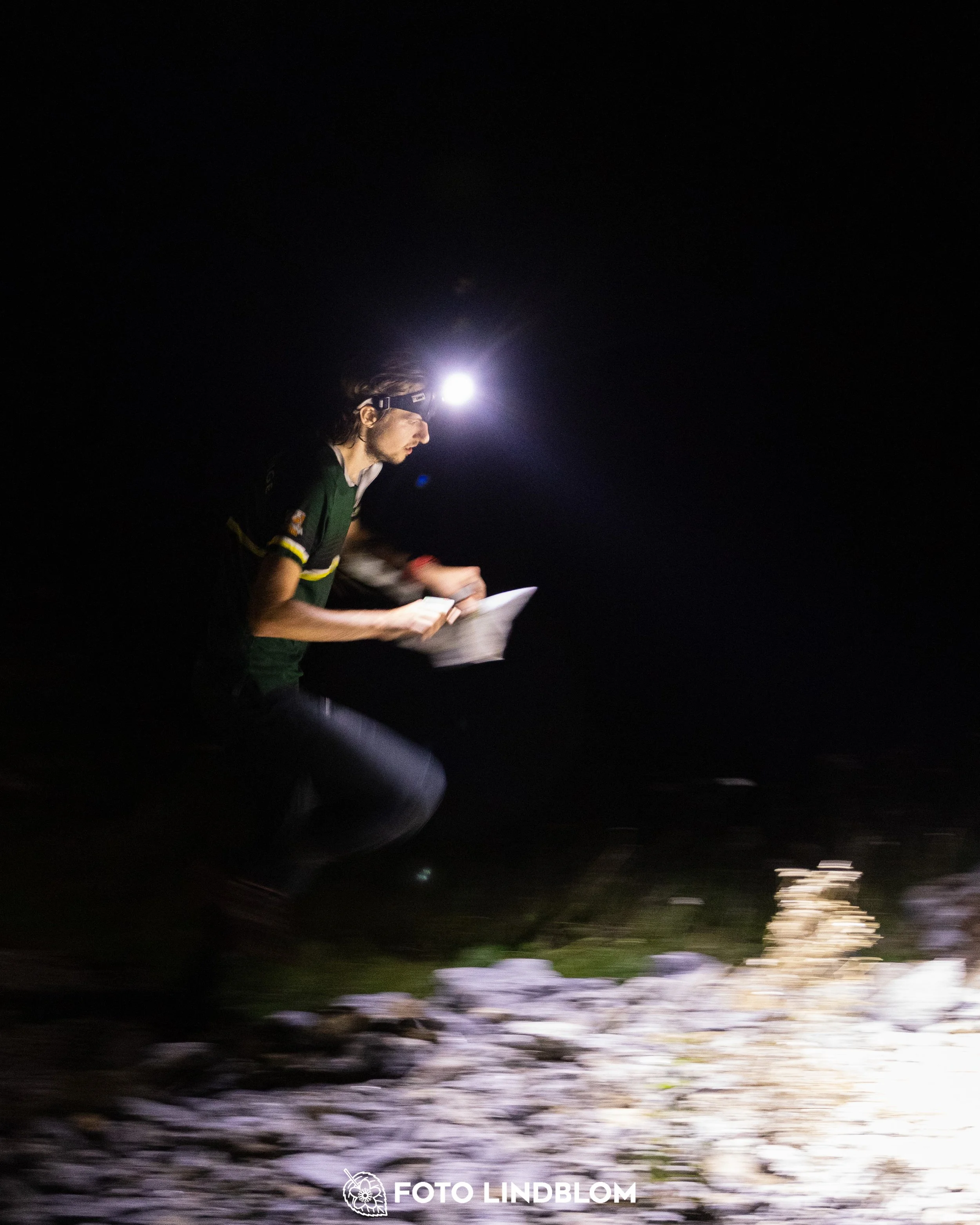 A picture from the Stockholm district championship in night orienteering taken by Foto Lindblom
