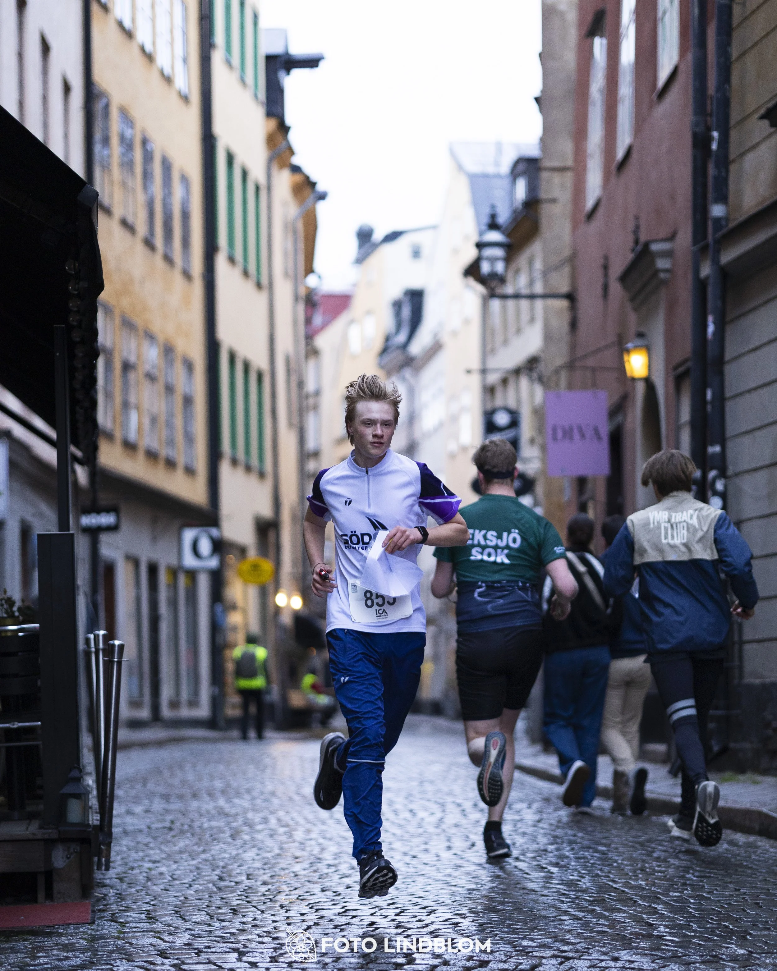 A picture from the first stage of the Stockholm City Cup sprint orienteering competition in "gamla stan" which is the old part of Stockholm