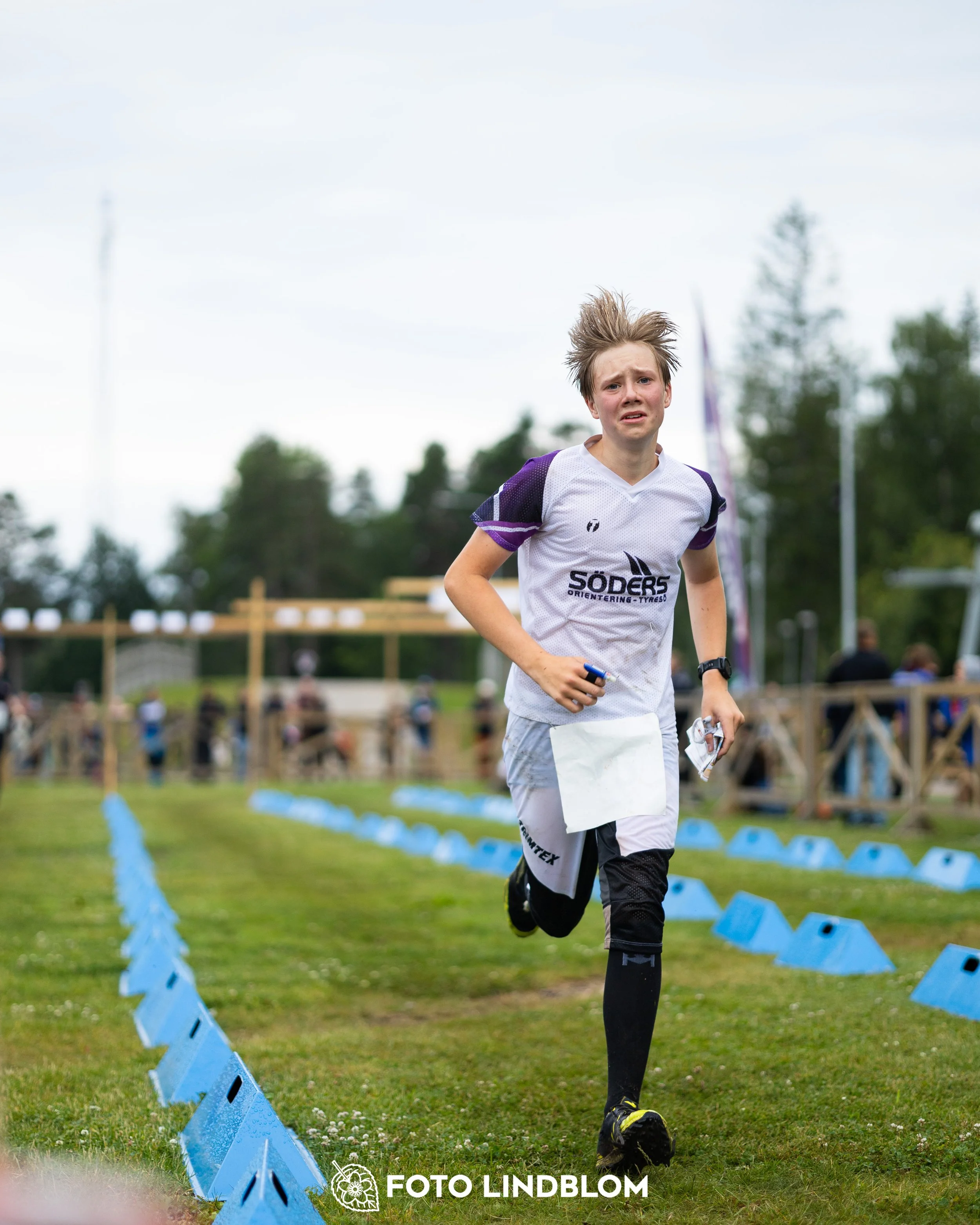 A picture from the youth 10 mila orienteering competition taken by Foto Lindblom