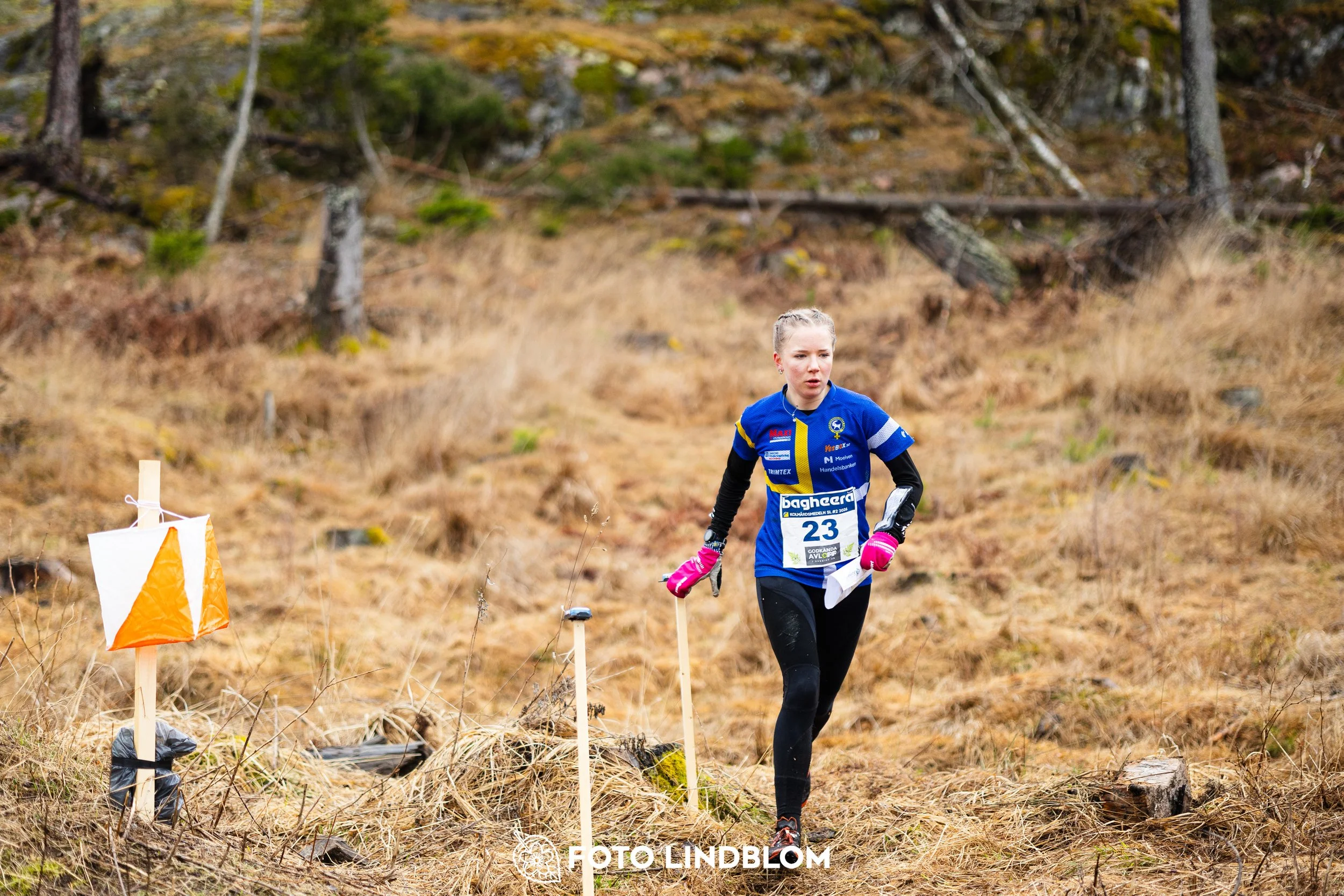 A moment captured during the Swedish League orienteering competition in Kolmården 2026 by Foto Lindblom.
