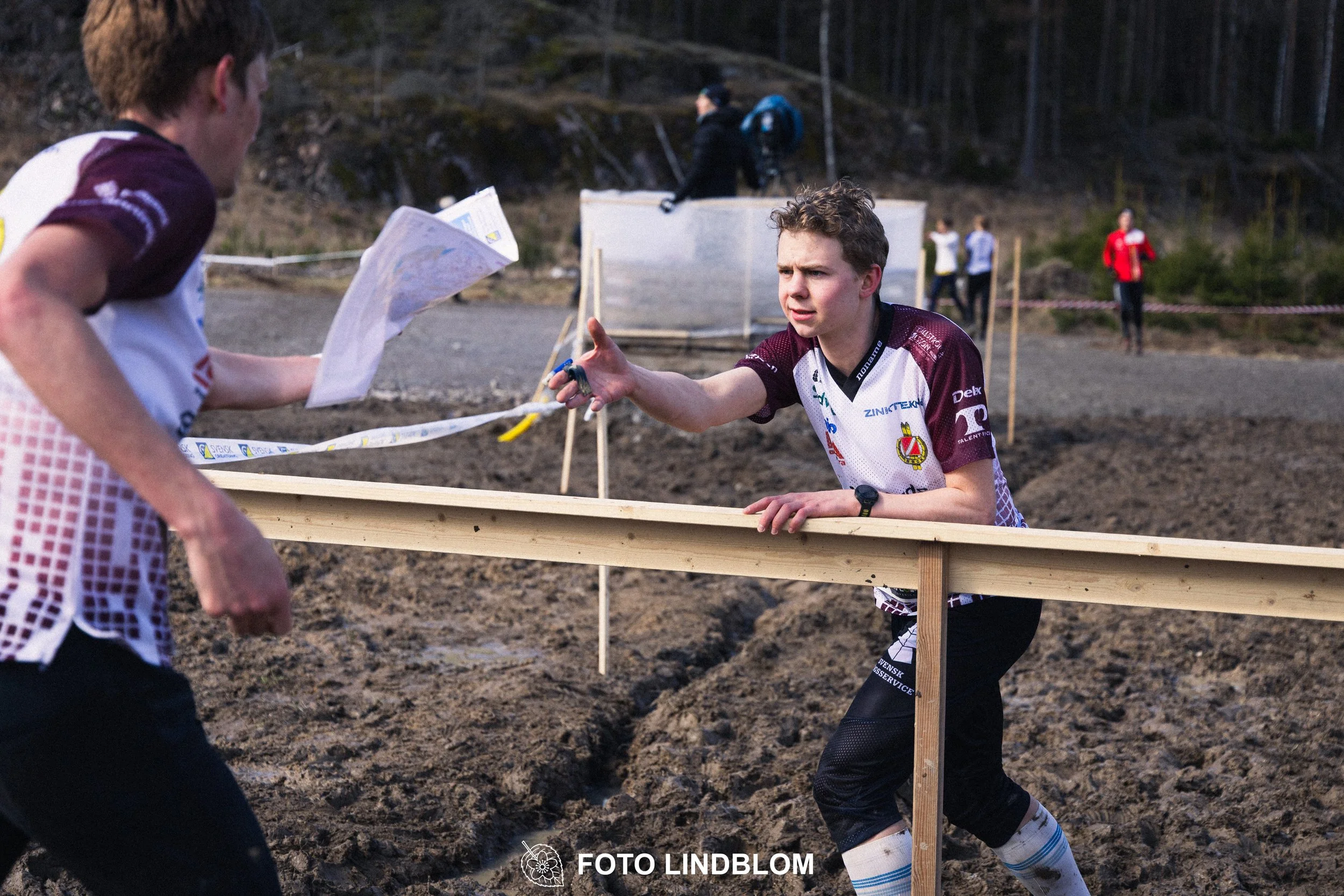 A moment captured during Kolmårdskavlen in the Swedish Stafettligan 2026 by Foto Lindblom.