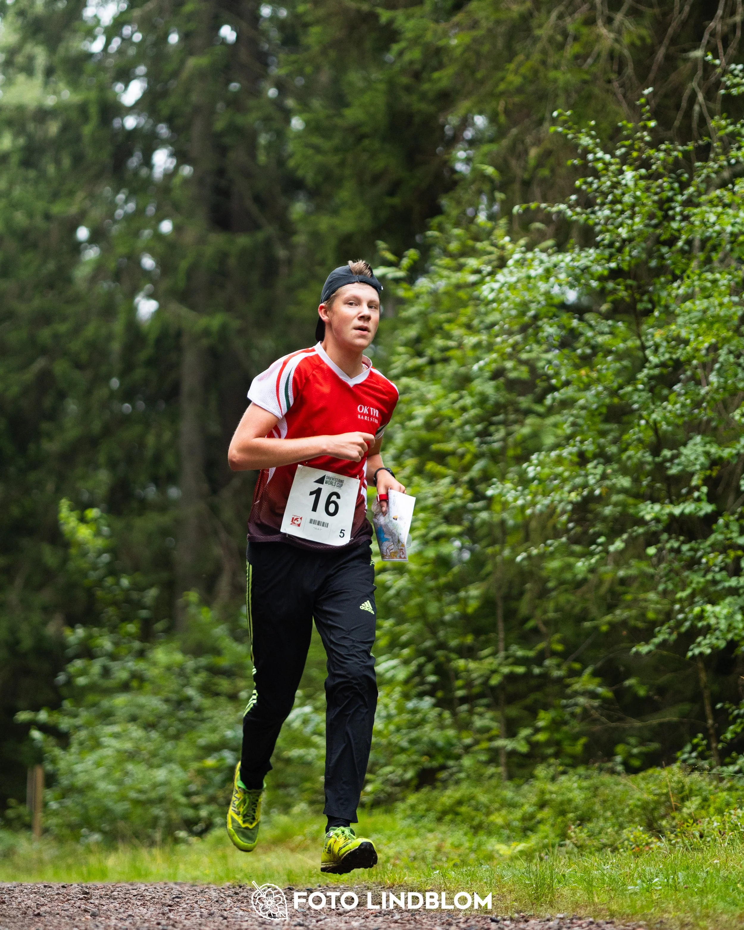 A picture from the youth 10 mila orienteering competition taken by Foto Lindblom