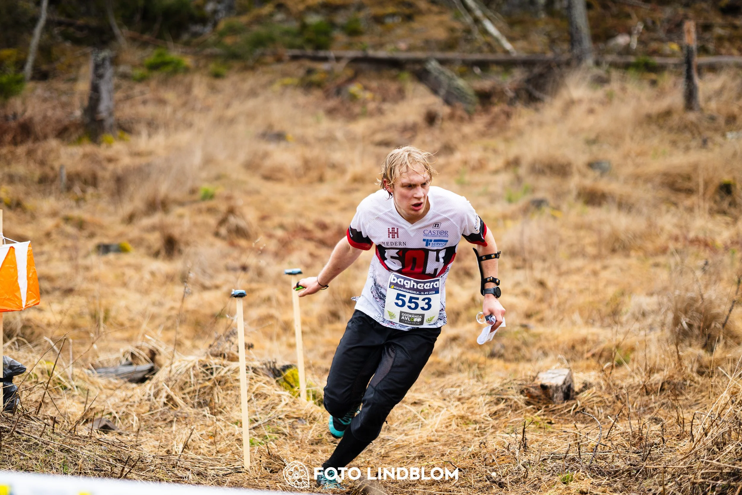 A moment captured during the Swedish League orienteering competition in Kolmården 2026 by Foto Lindblom.
