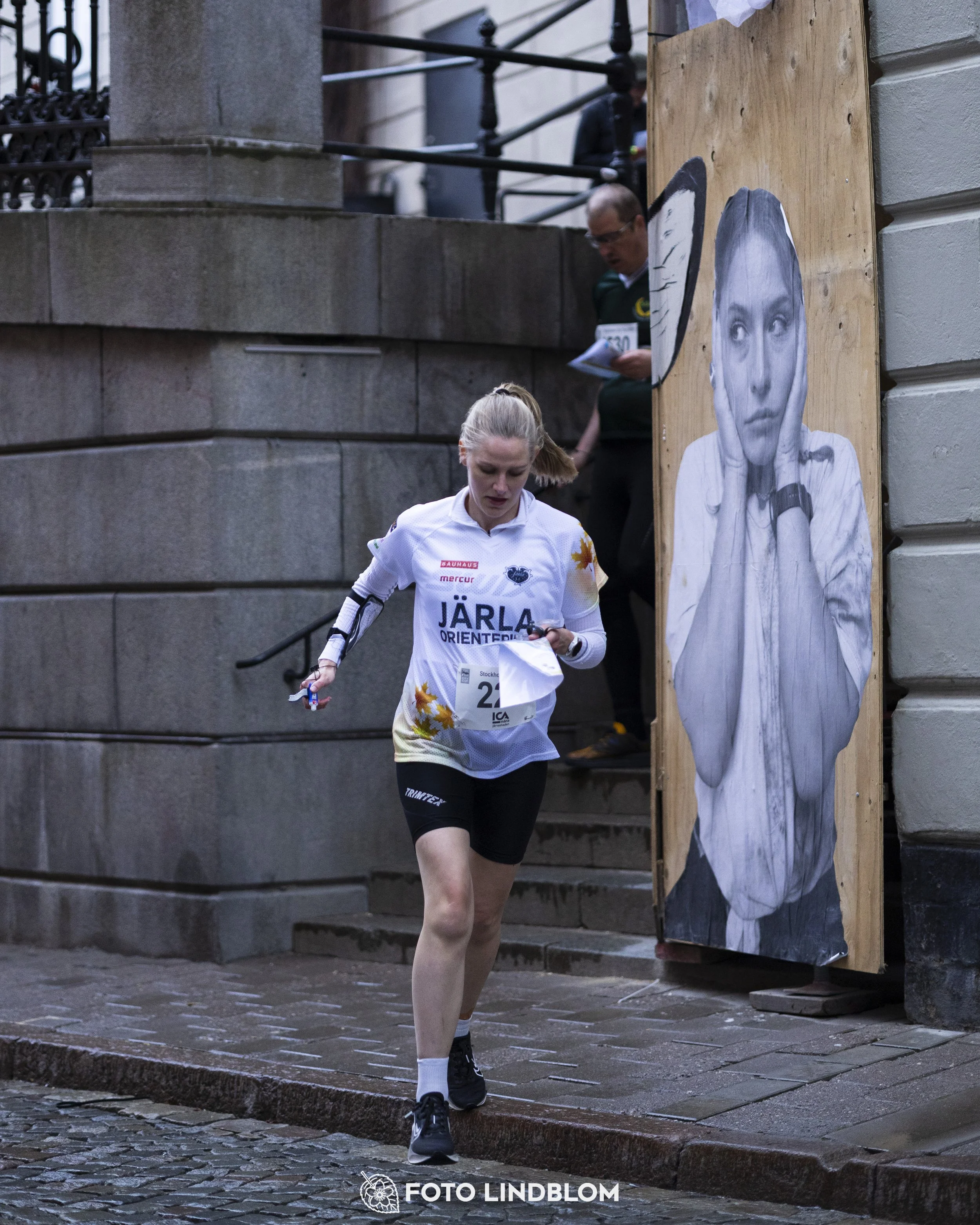 A picture from the first stage of the Stockholm City Cup sprint orienteering competition in "gamla stan" which is the old part of Stockholm