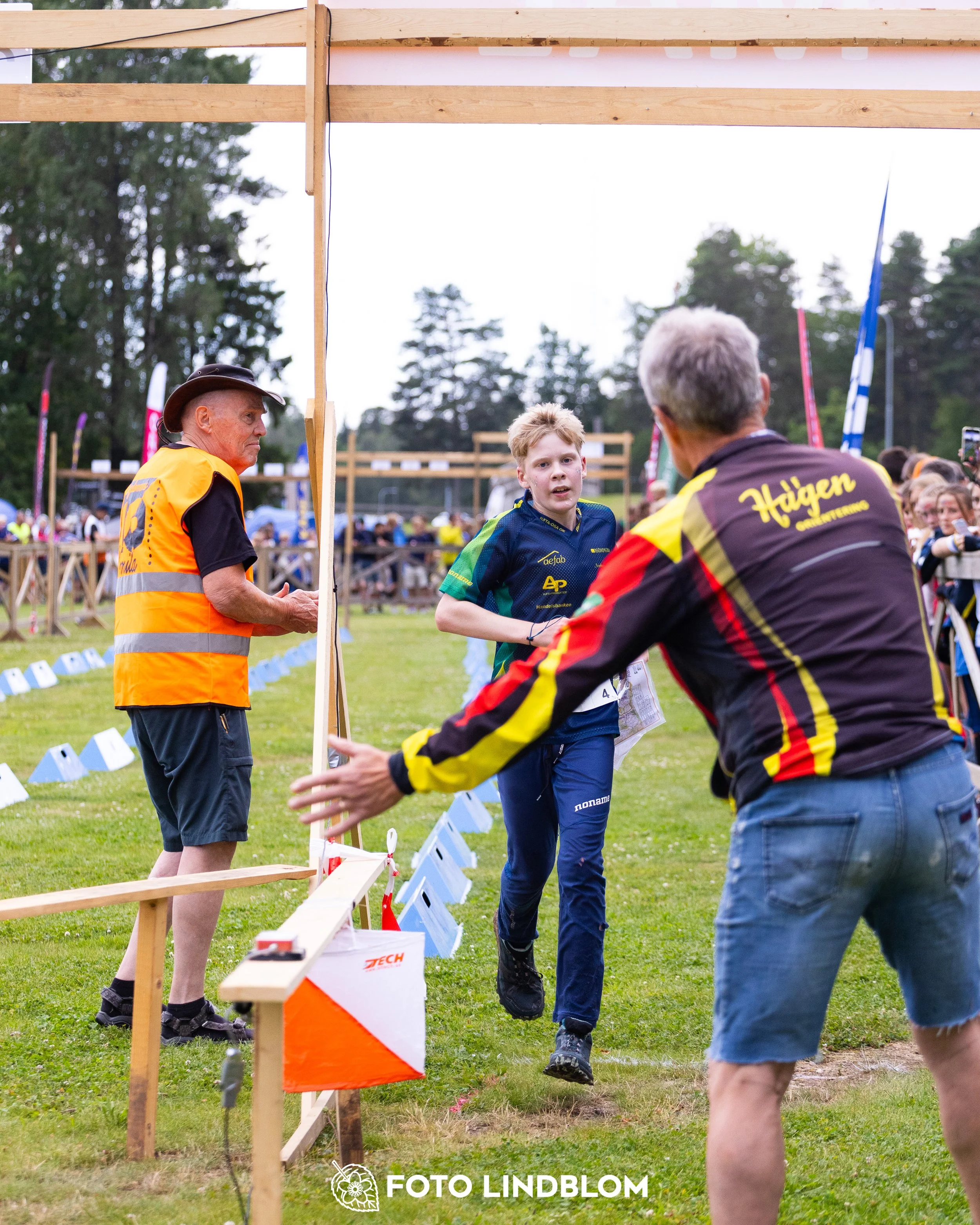 A picture from the youth 10 mila orienteering competition taken by Foto Lindblom
