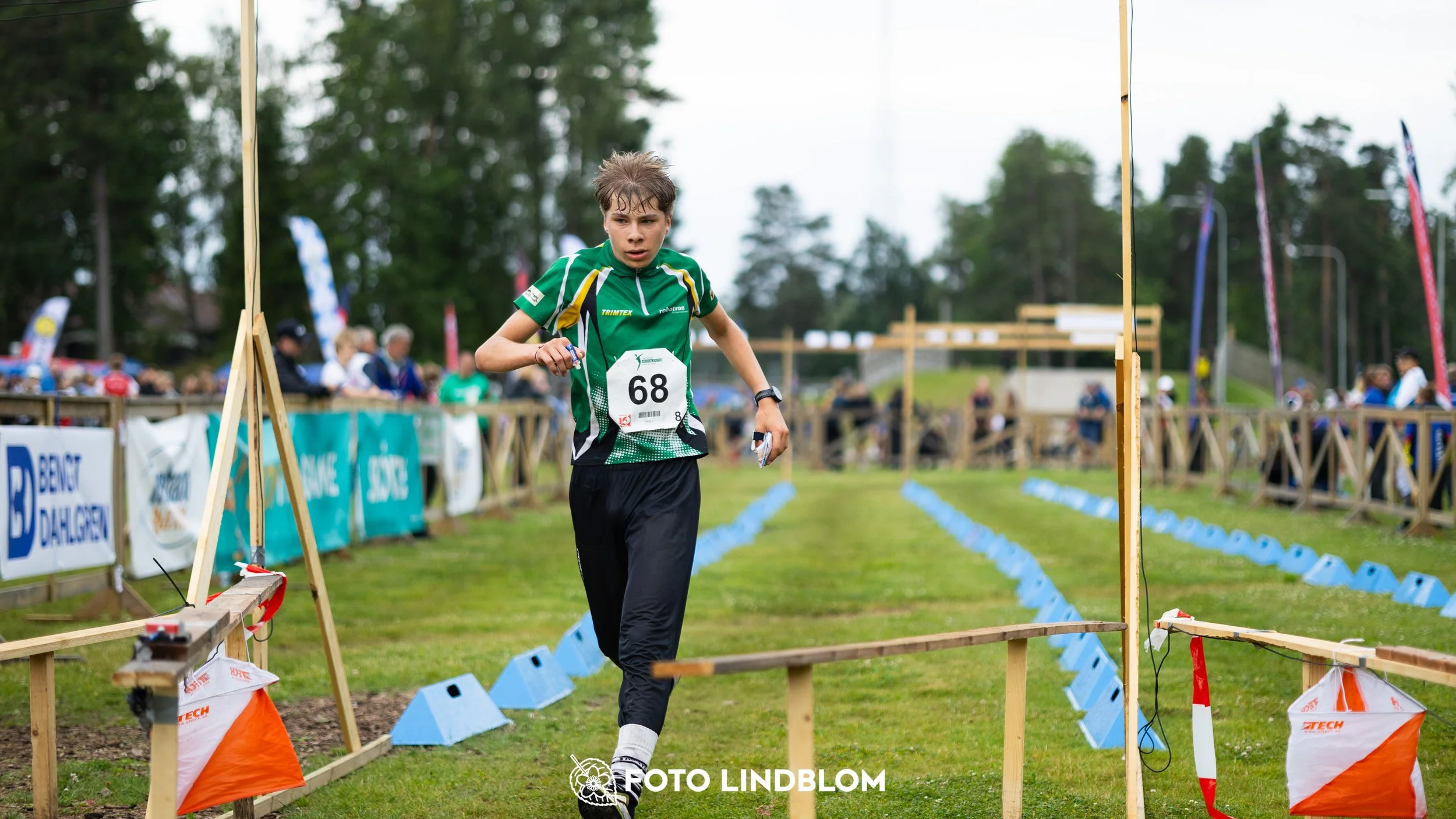 A picture from the youth 10 mila orienteering competition taken by Foto Lindblom
