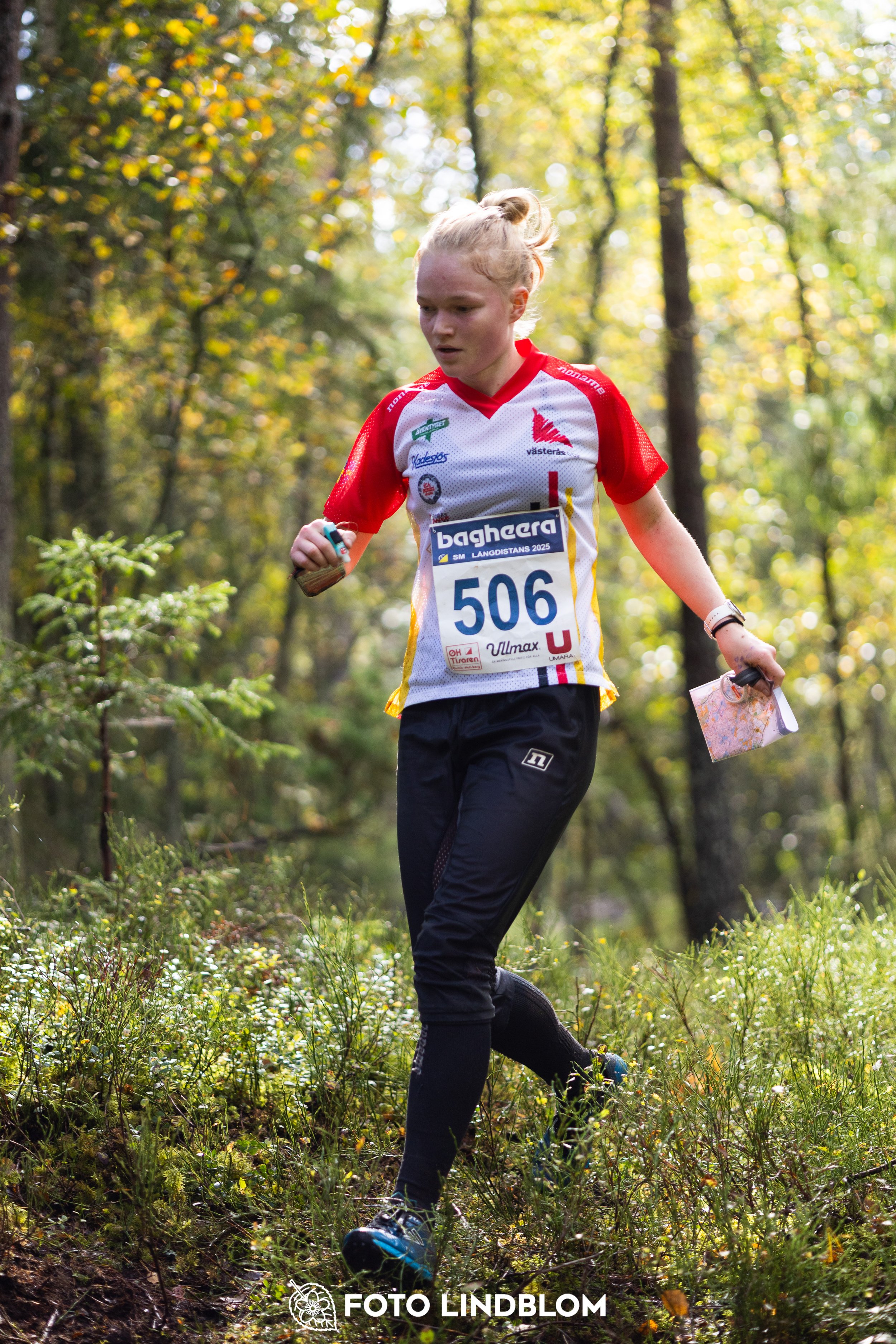A picture from the Swedish national championship in long distance orienteering and Swedish league race taken by Foto Lindblom