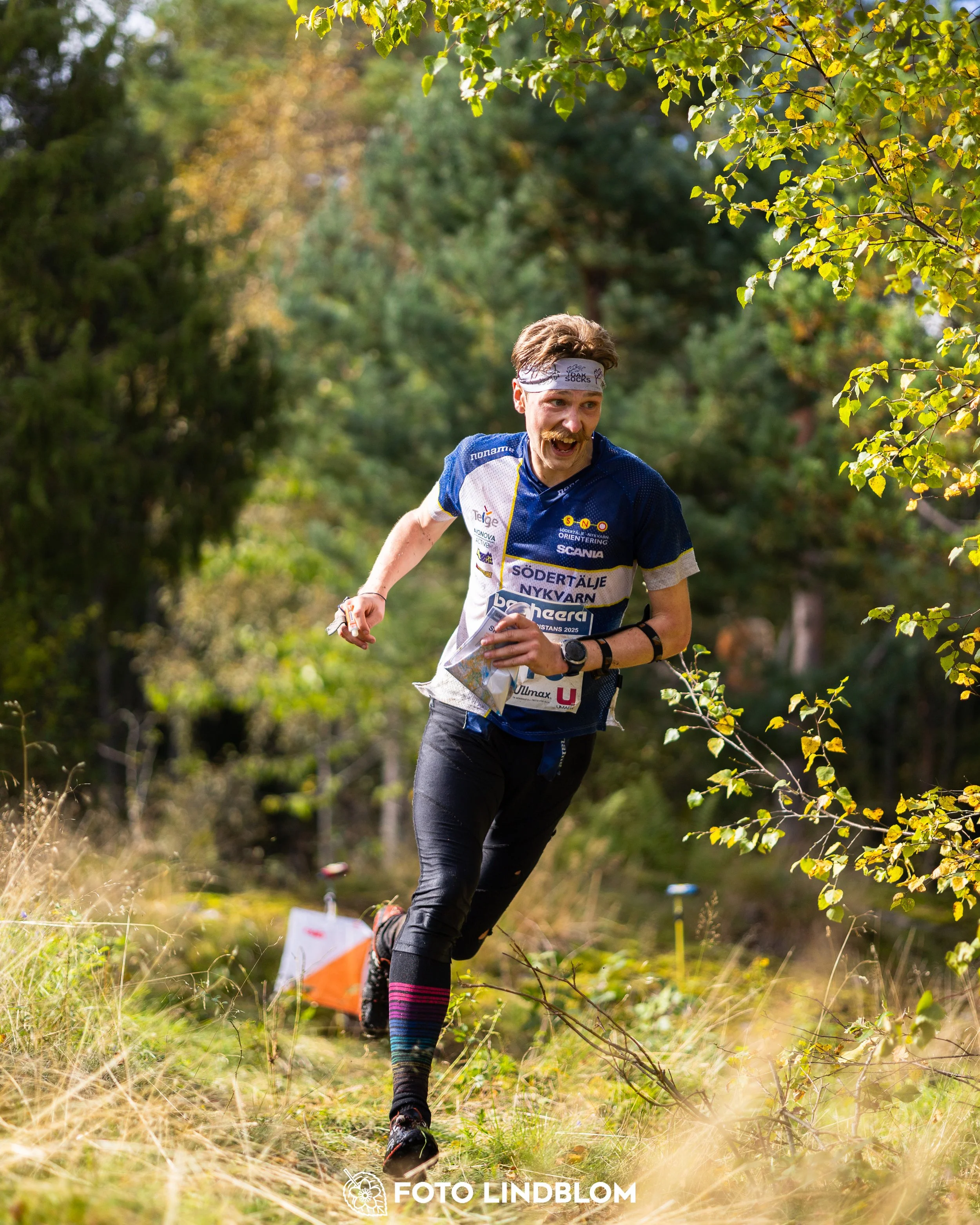 A picture from the Swedish national championship in long distance orienteering and Swedish league race taken by Foto Lindblom