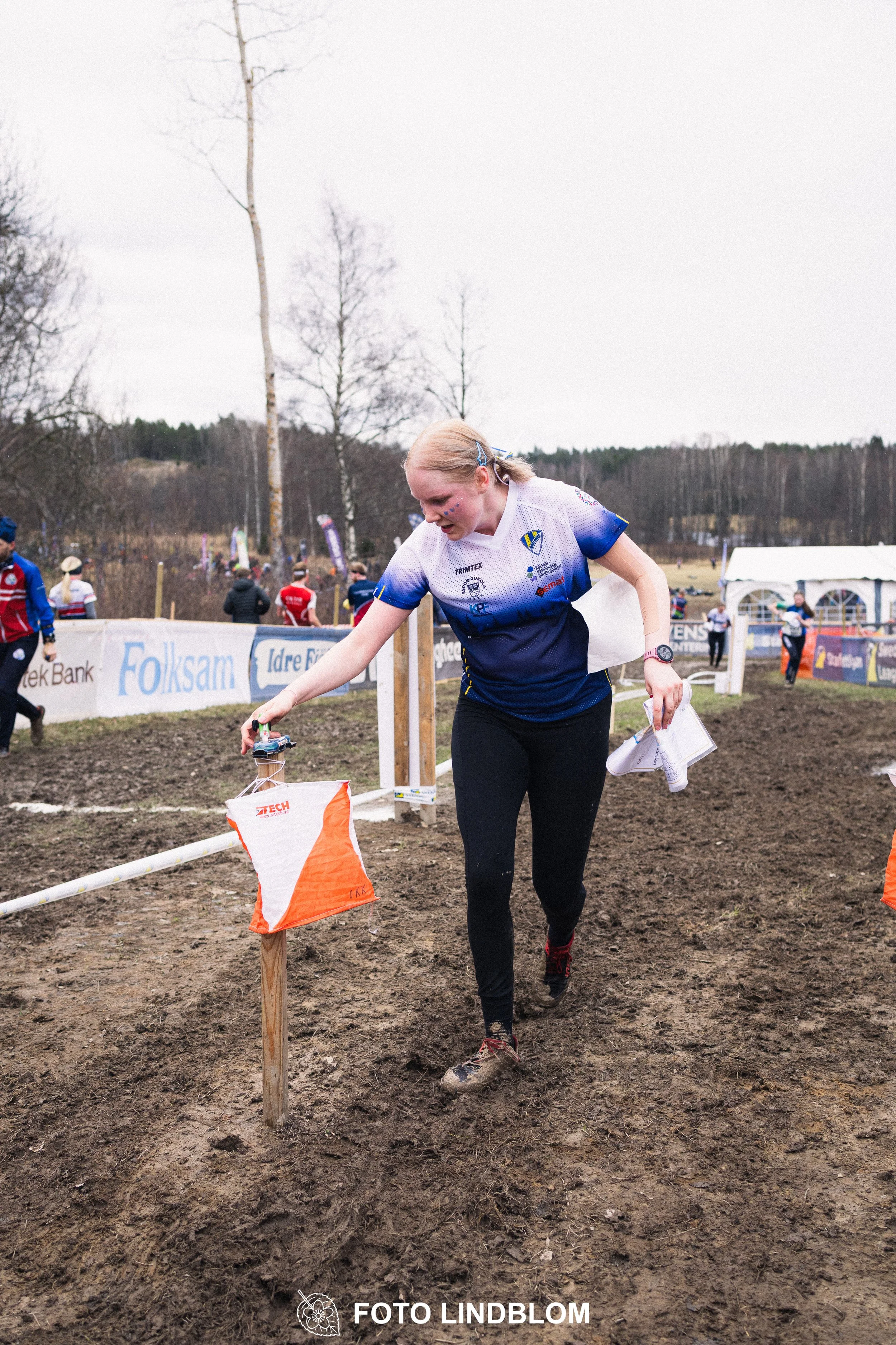 A moment captured during Kolmårdskavlen in the Swedish Stafettligan 2026 by Foto Lindblom.